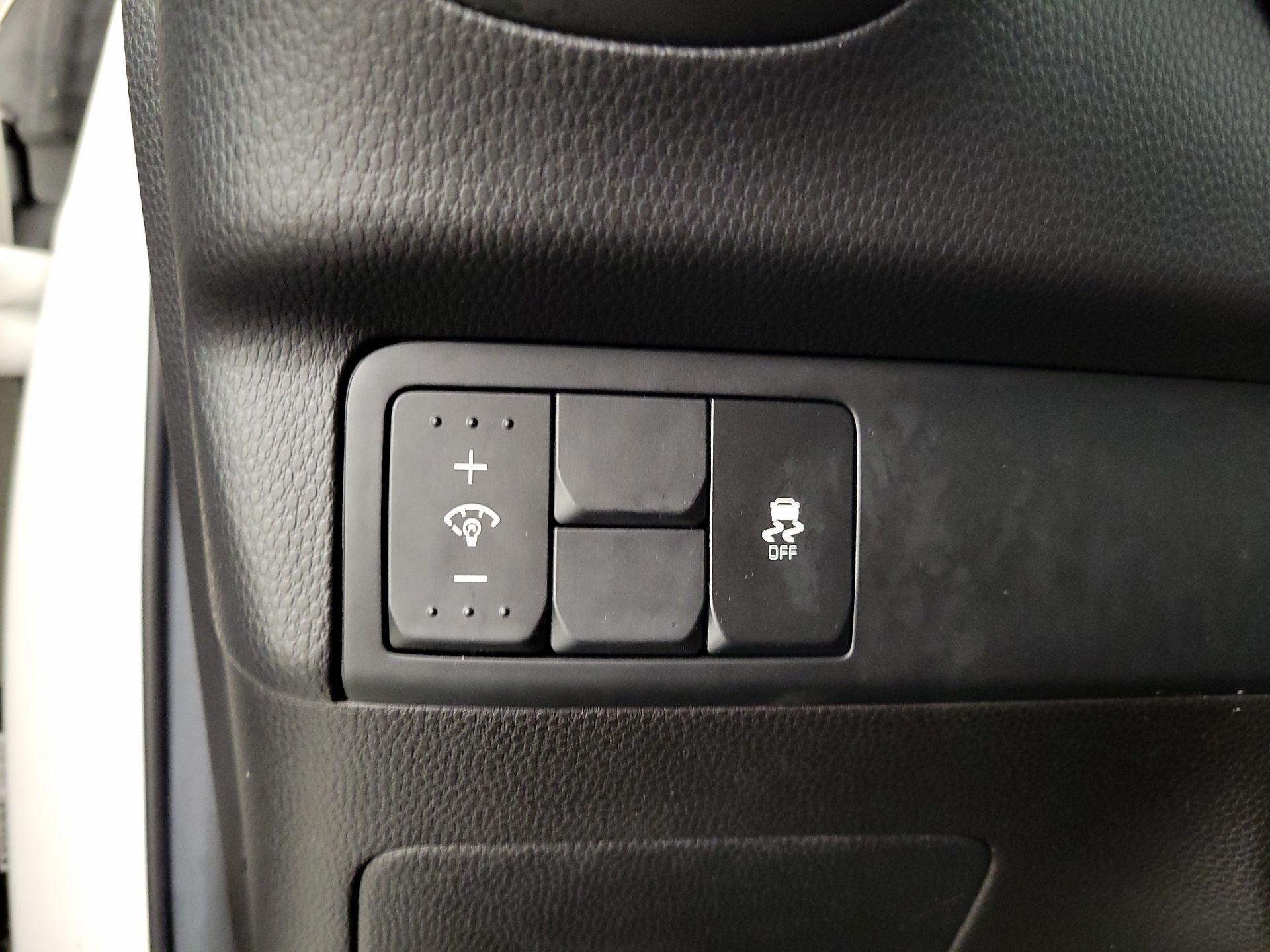 Thumbnail: 2014 Kia Soul - 13