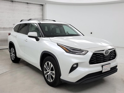 2022 Toyota Highlander XLE -
                Duarte, CA