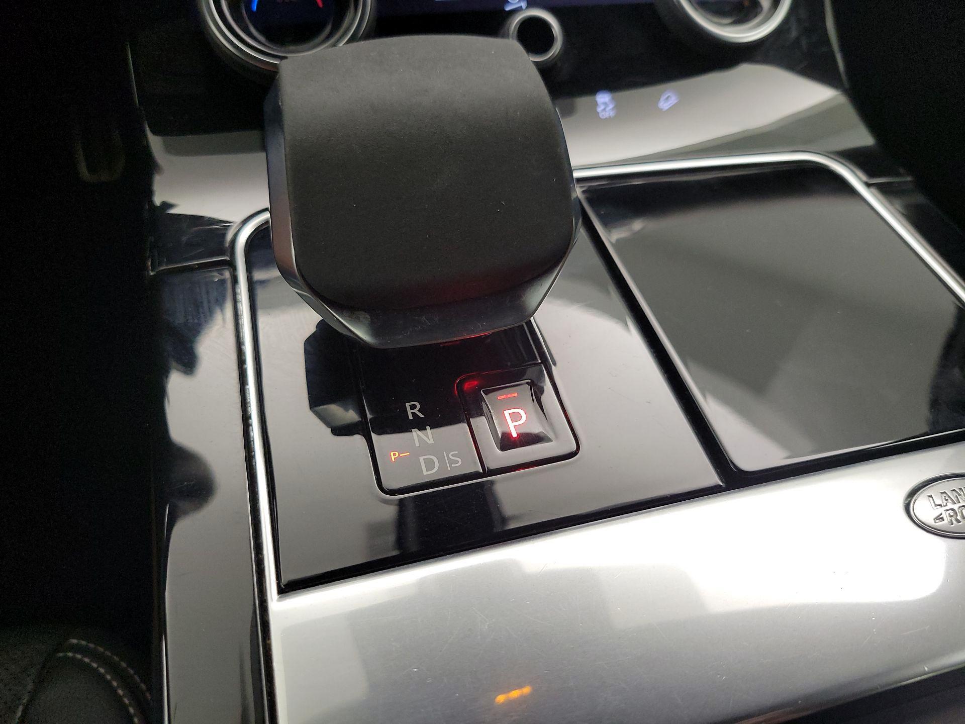 Thumbnail: 2022 Land Rover Range Rover Velar - 18