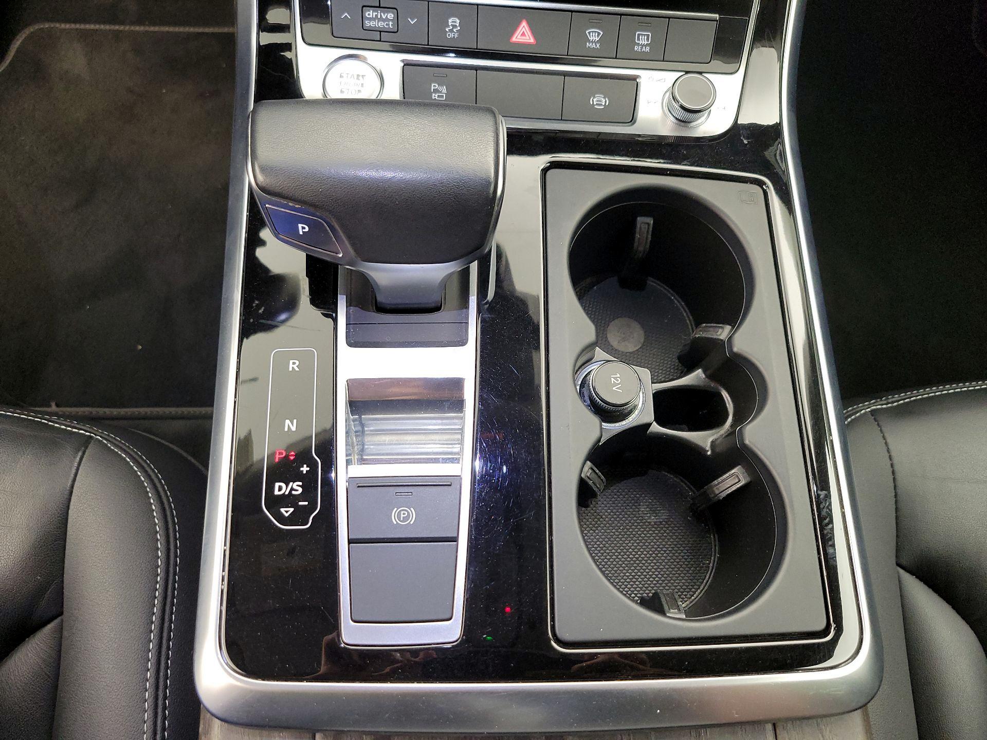Thumbnail: 2019 Audi Q8 - 18