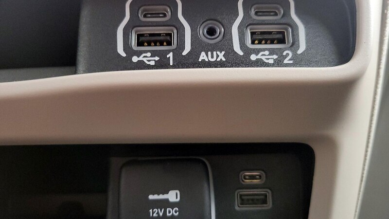 2022 Chrysler Pacifica Touring L 18