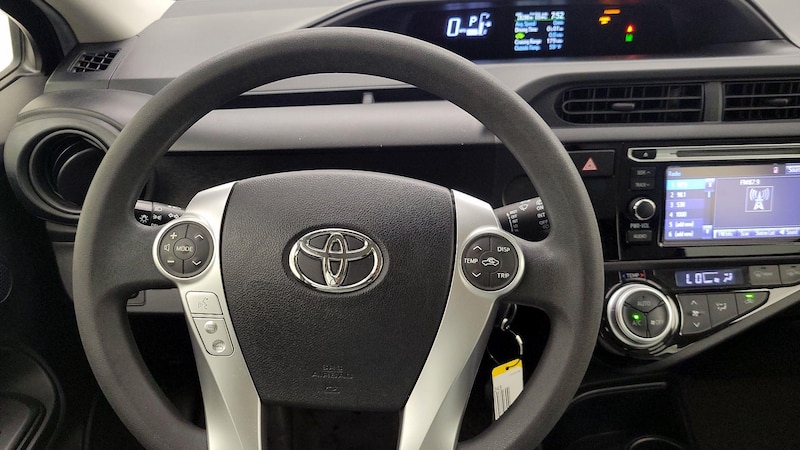 2017 Toyota Prius c Two 10