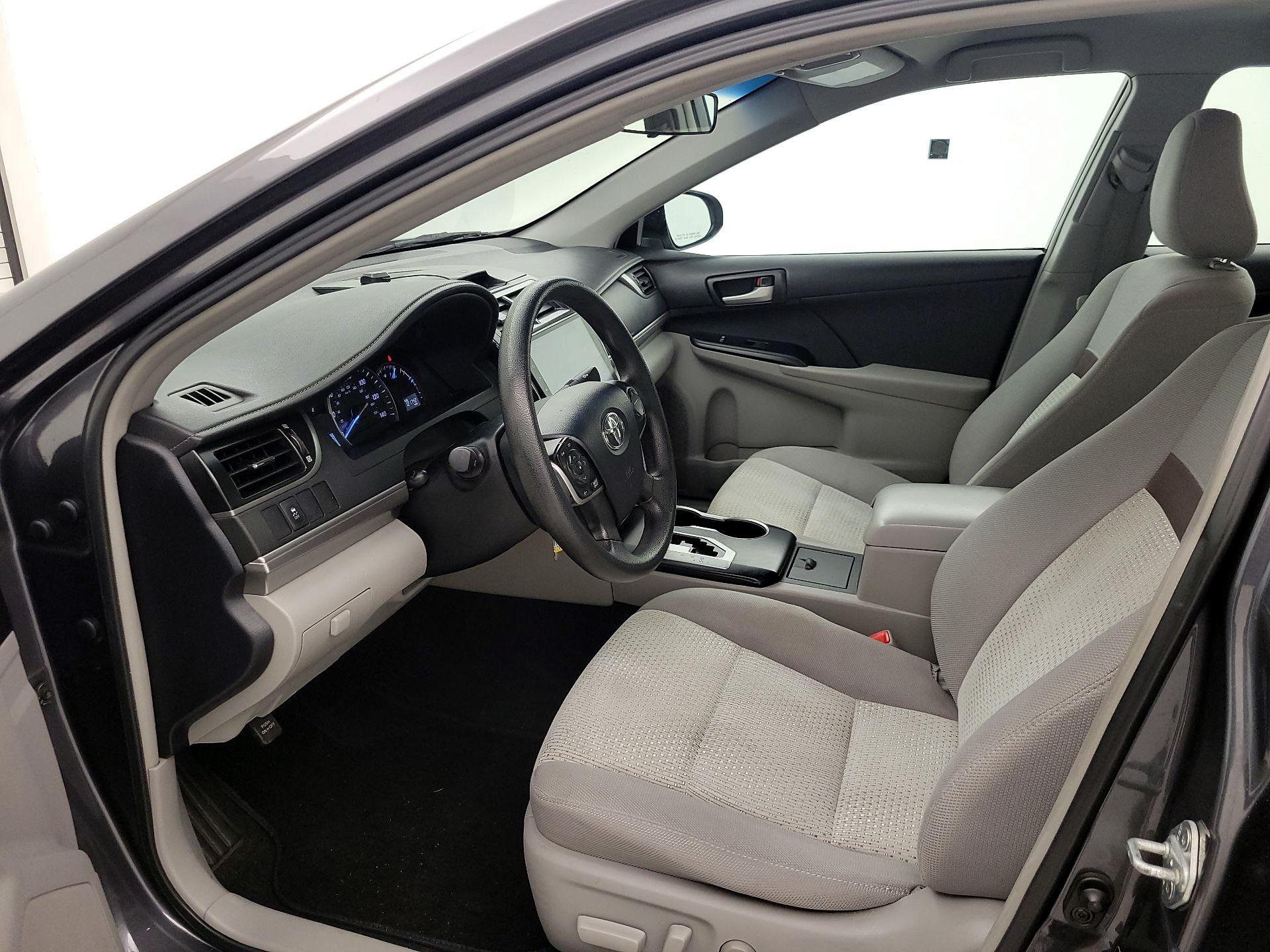 Thumbnail: 2013 Toyota Camry - 11