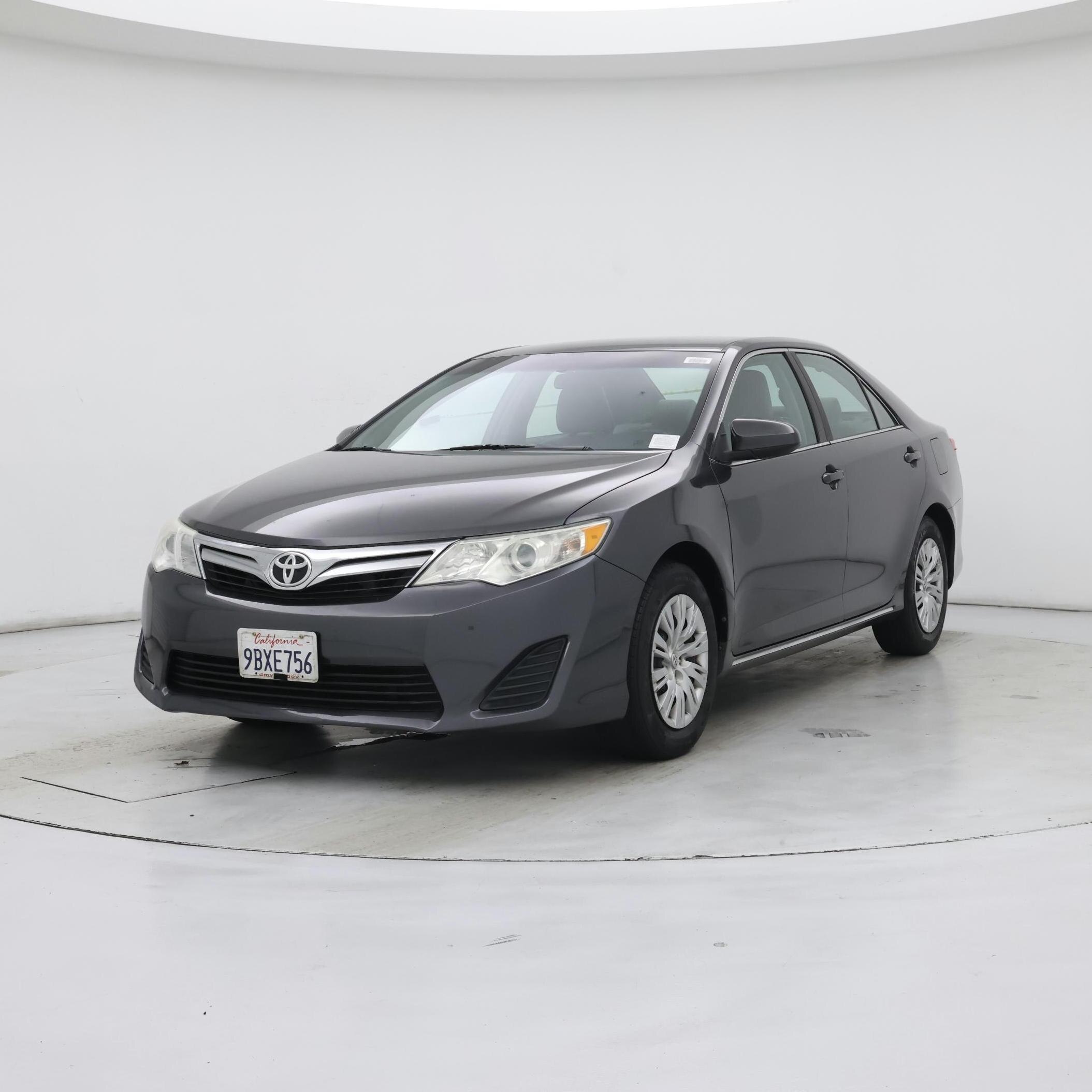 Thumbnail: 2013 Toyota Camry - 4