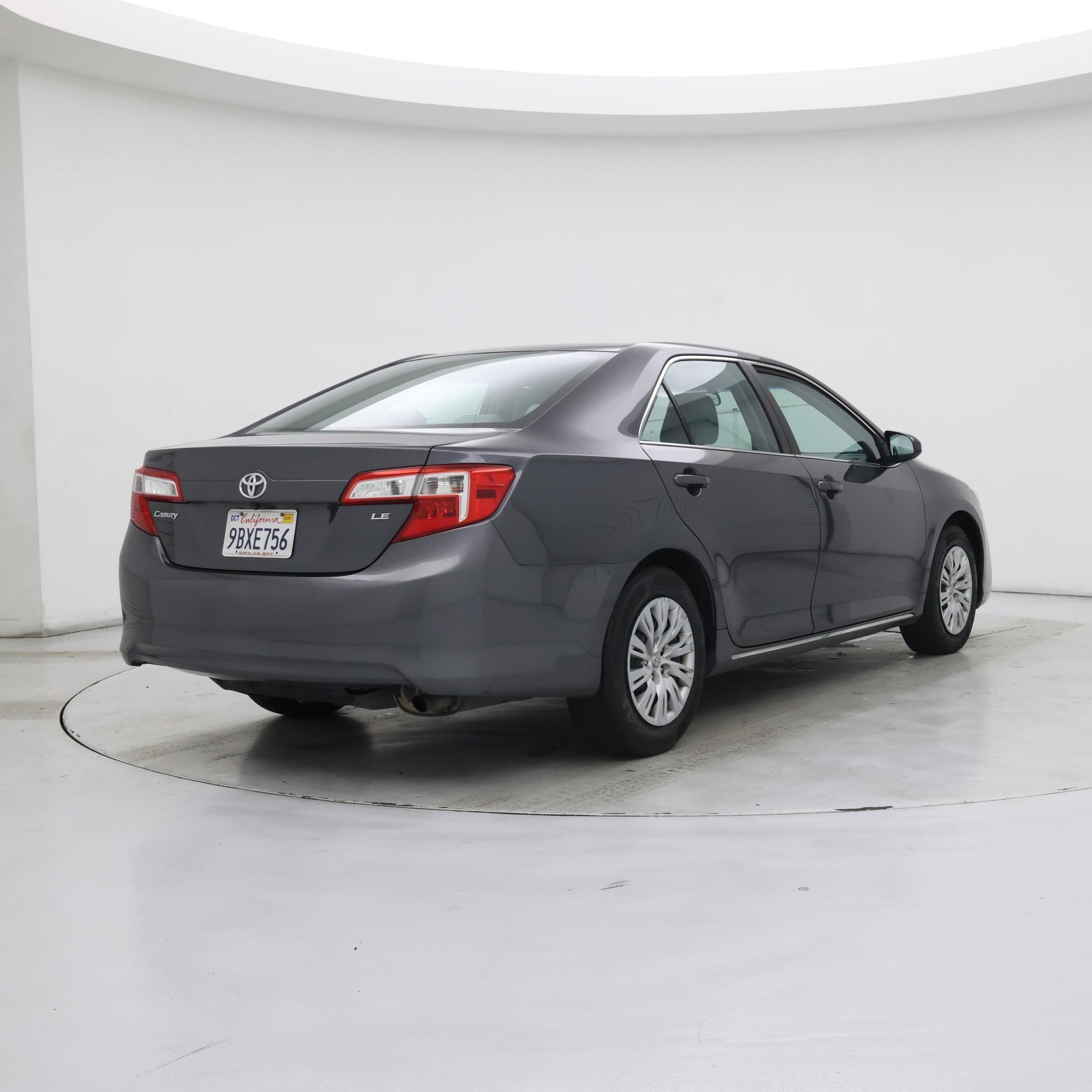 Thumbnail: 2013 Toyota Camry - 8