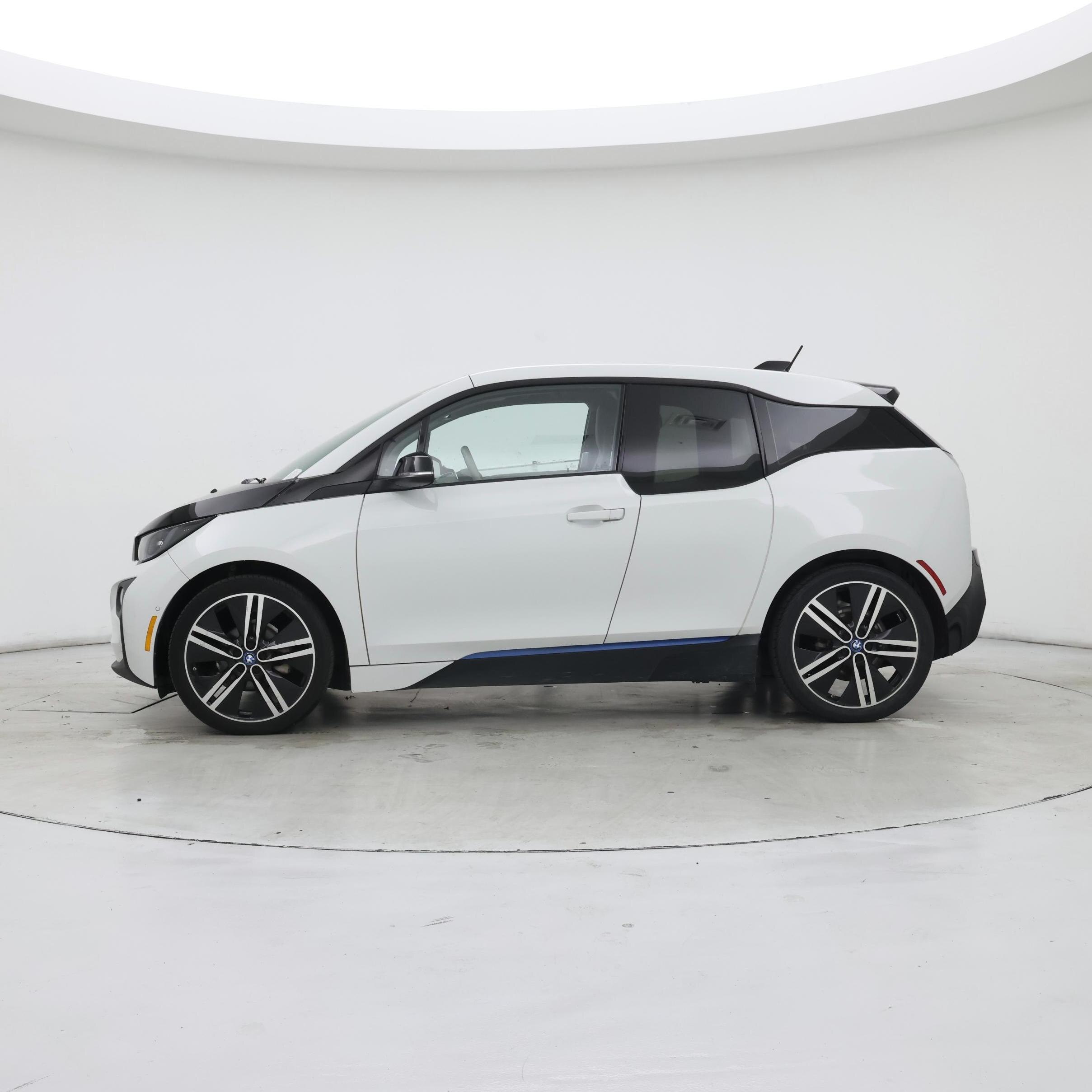 Thumbnail: 2015 BMW i3 - 3