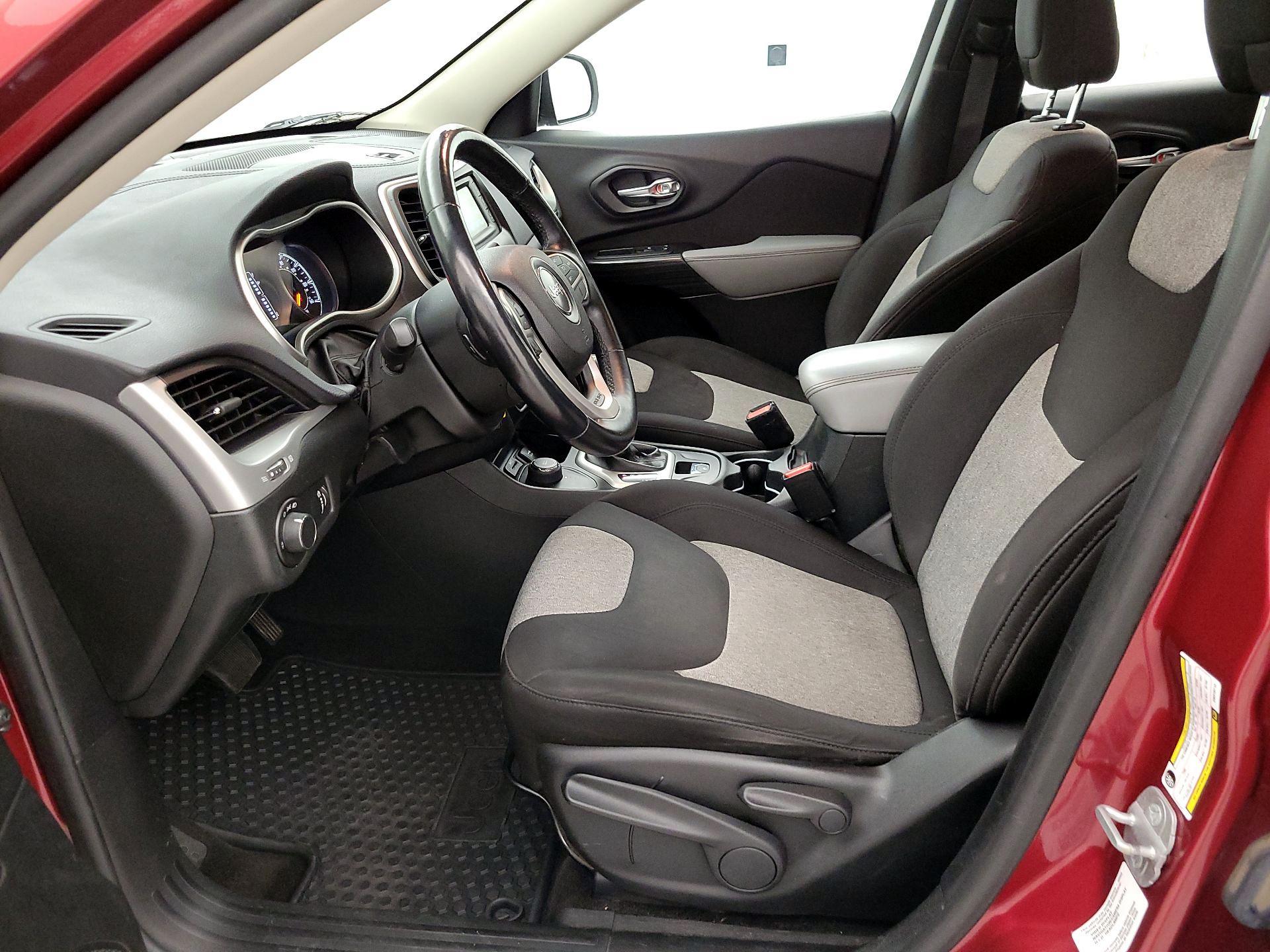 Thumbnail: 2014 Jeep Cherokee - 9