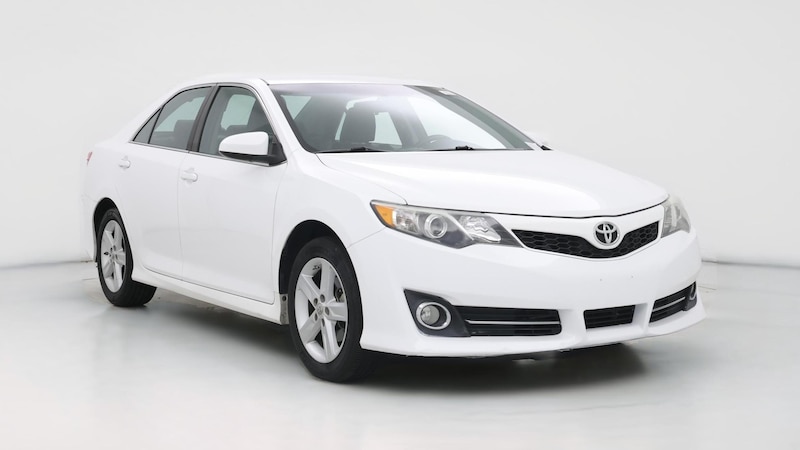 2014 Toyota Camry SE Hero Image