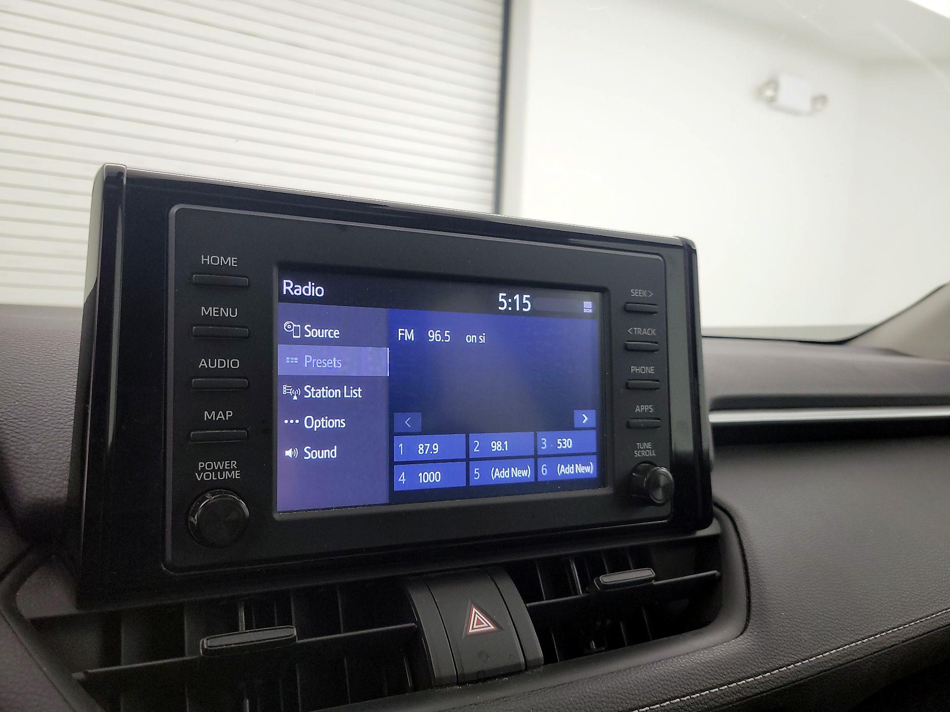 Thumbnail: 2019 Toyota RAV4 - 15