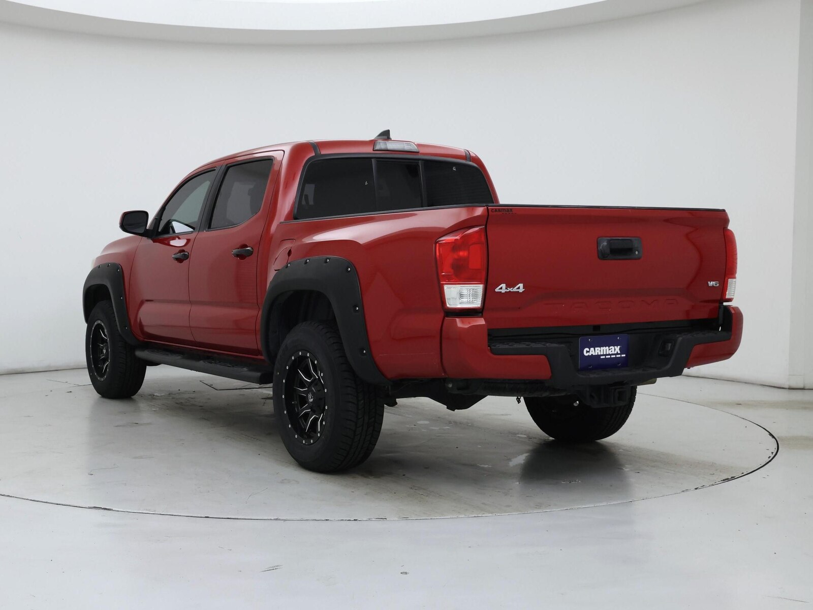2017 Toyota Tacoma SR - Image 2