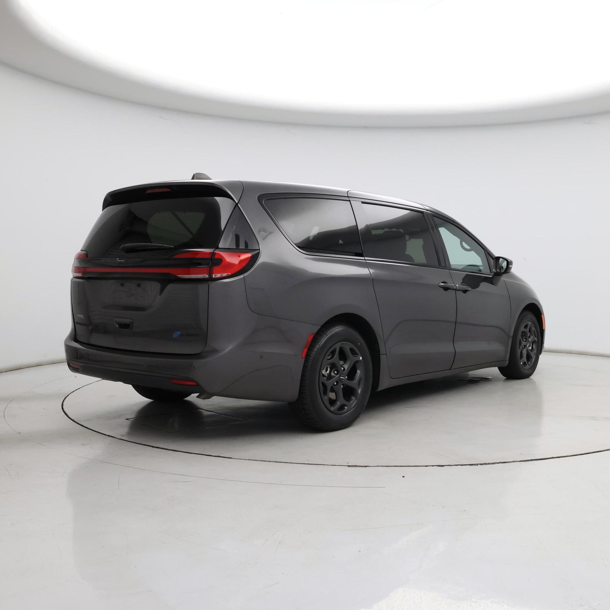Thumbnail: 2022 Chrysler Pacifica - 8