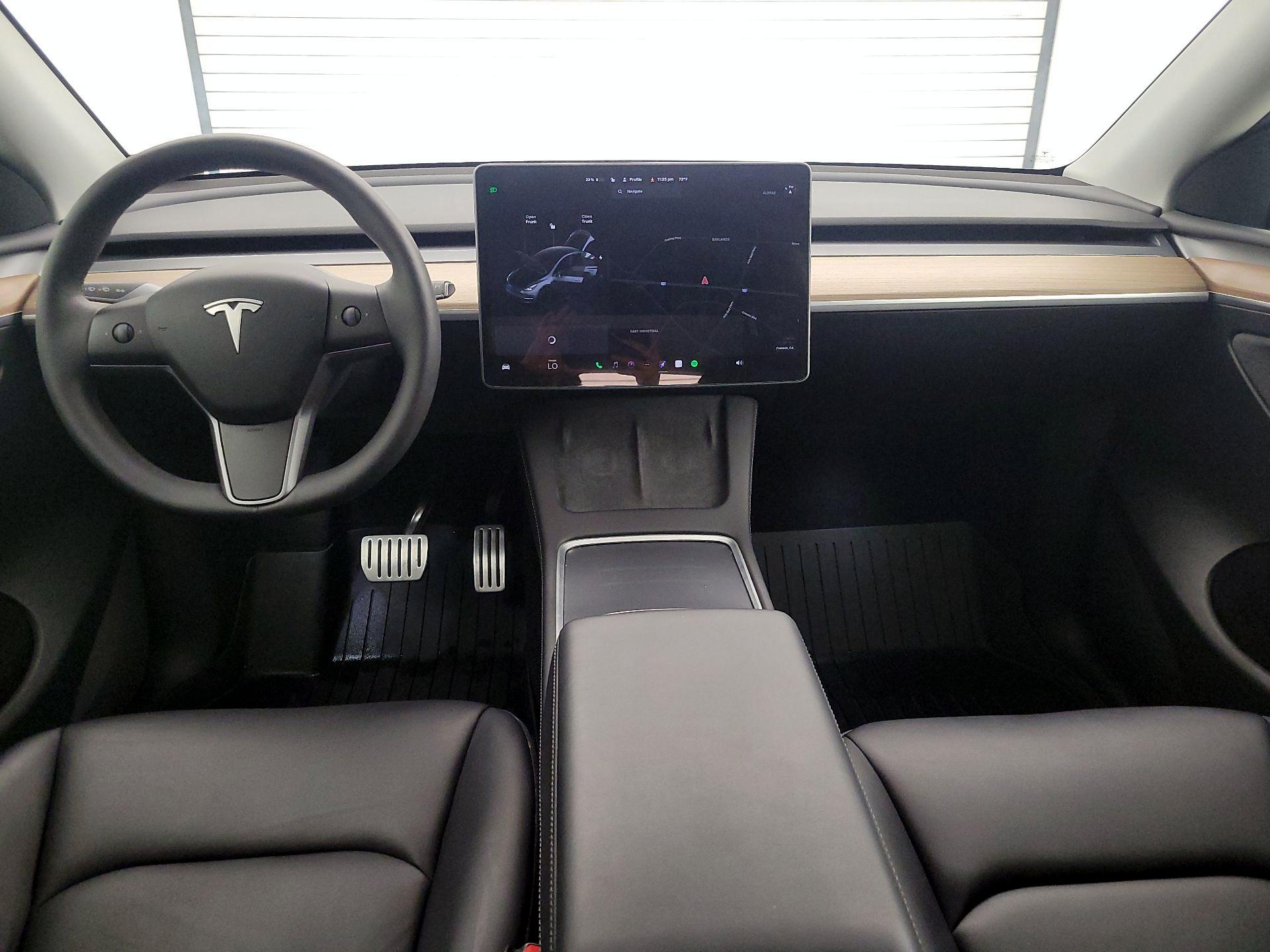 Thumbnail: 2023 Tesla Model Y - 9