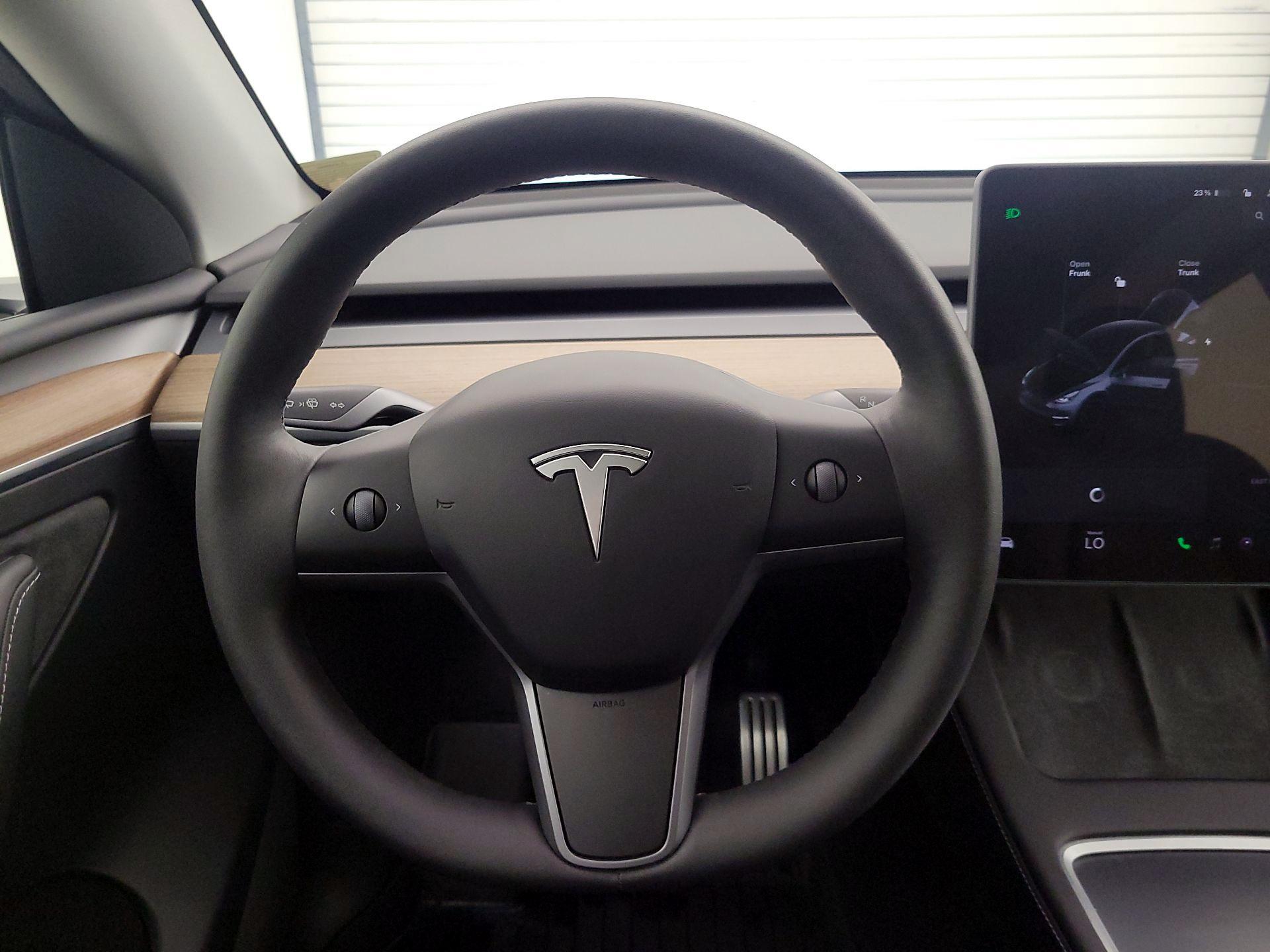 Thumbnail: 2023 Tesla Model Y - 10