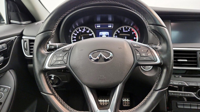 2018 INFINITI QX30 Sport 10