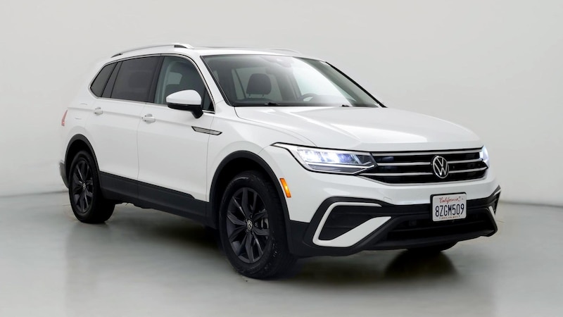 2022 Volkswagen Tiguan SE Hero Image