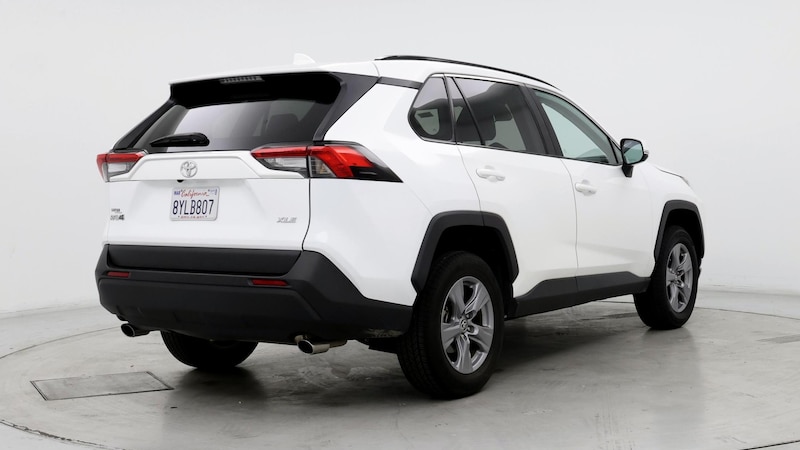 2022 Toyota RAV4 XLE 8