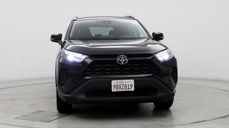 2022 Toyota RAV4 XLE 5