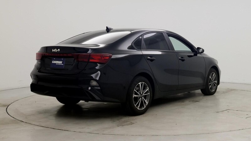 2022 Kia Forte LXS 8