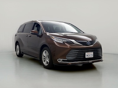 2023 Toyota Sienna Limited -
                Irvine, CA