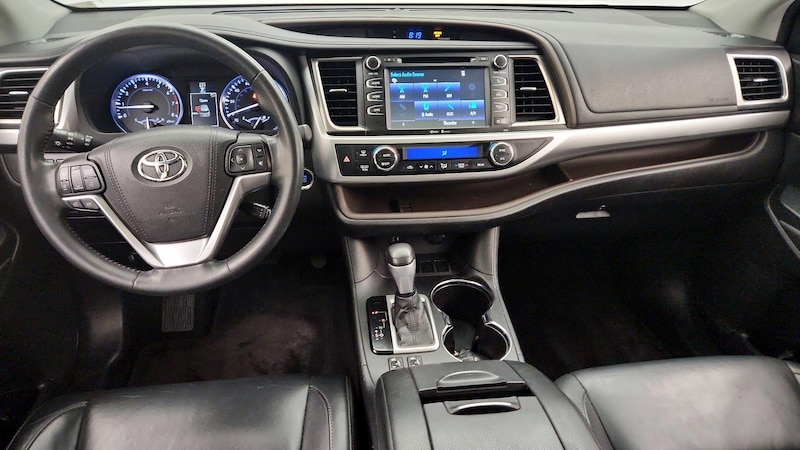 2015 Toyota Highlander XLE 9