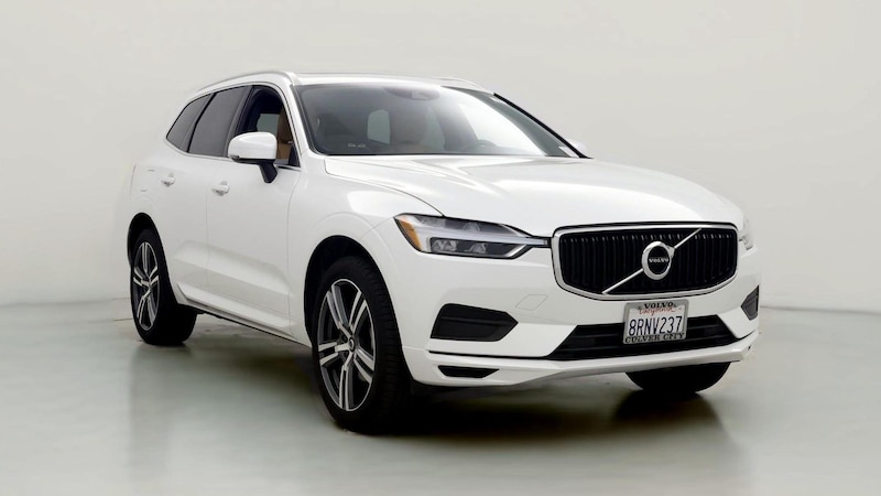 2020 Volvo XC60 T5 Momentum Hero Image