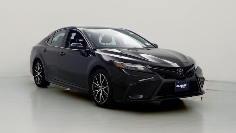 2021 Toyota Camry SE Hero Image