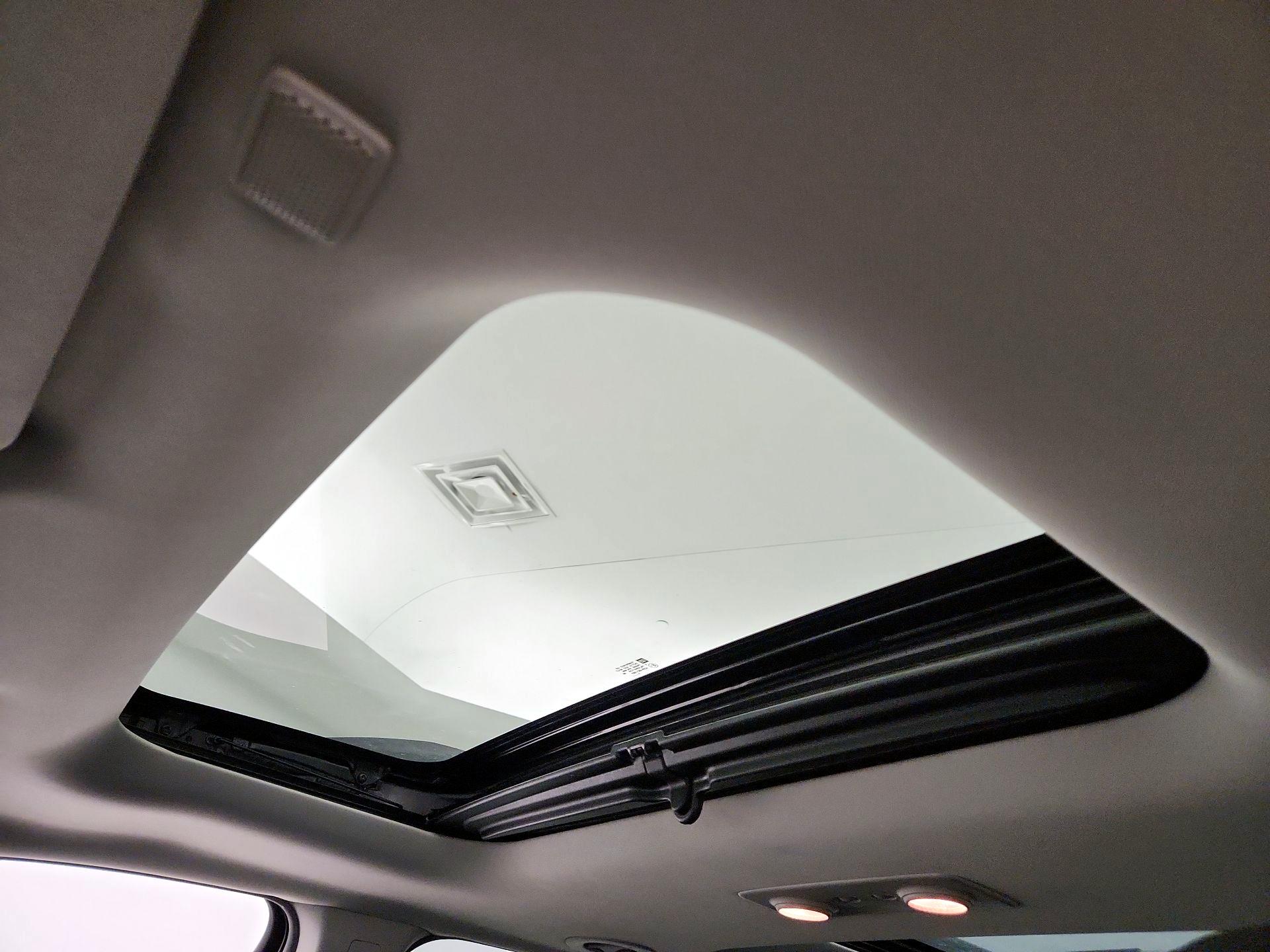 Thumbnail: 2014 GMC Acadia - 18