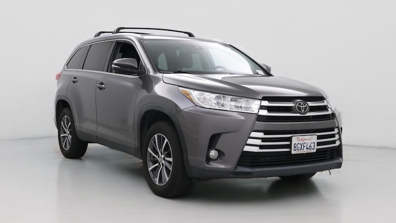 2019 Toyota Highlander XLE Hero Image