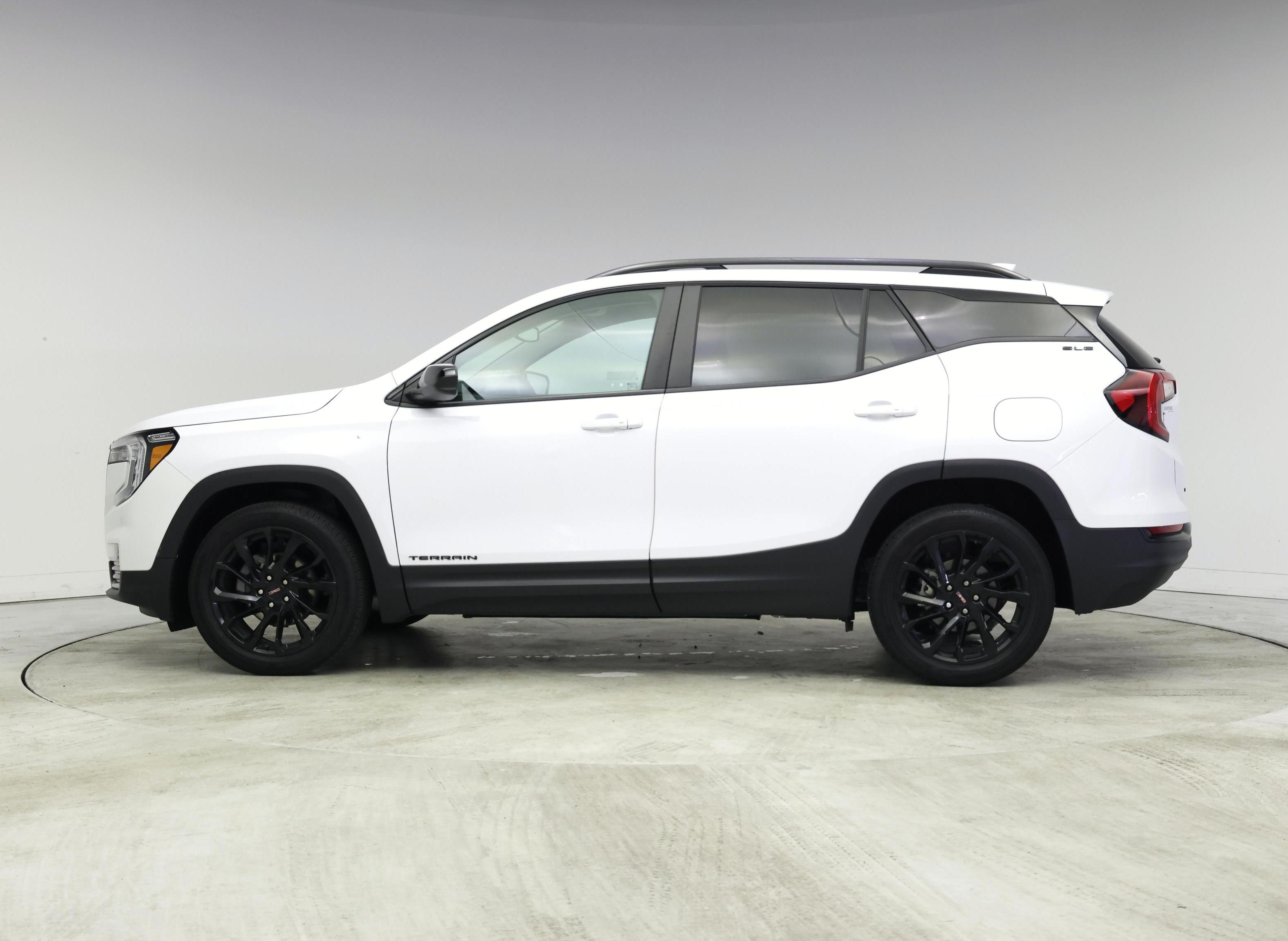 Thumbnail: 2023 GMC Terrain - 3