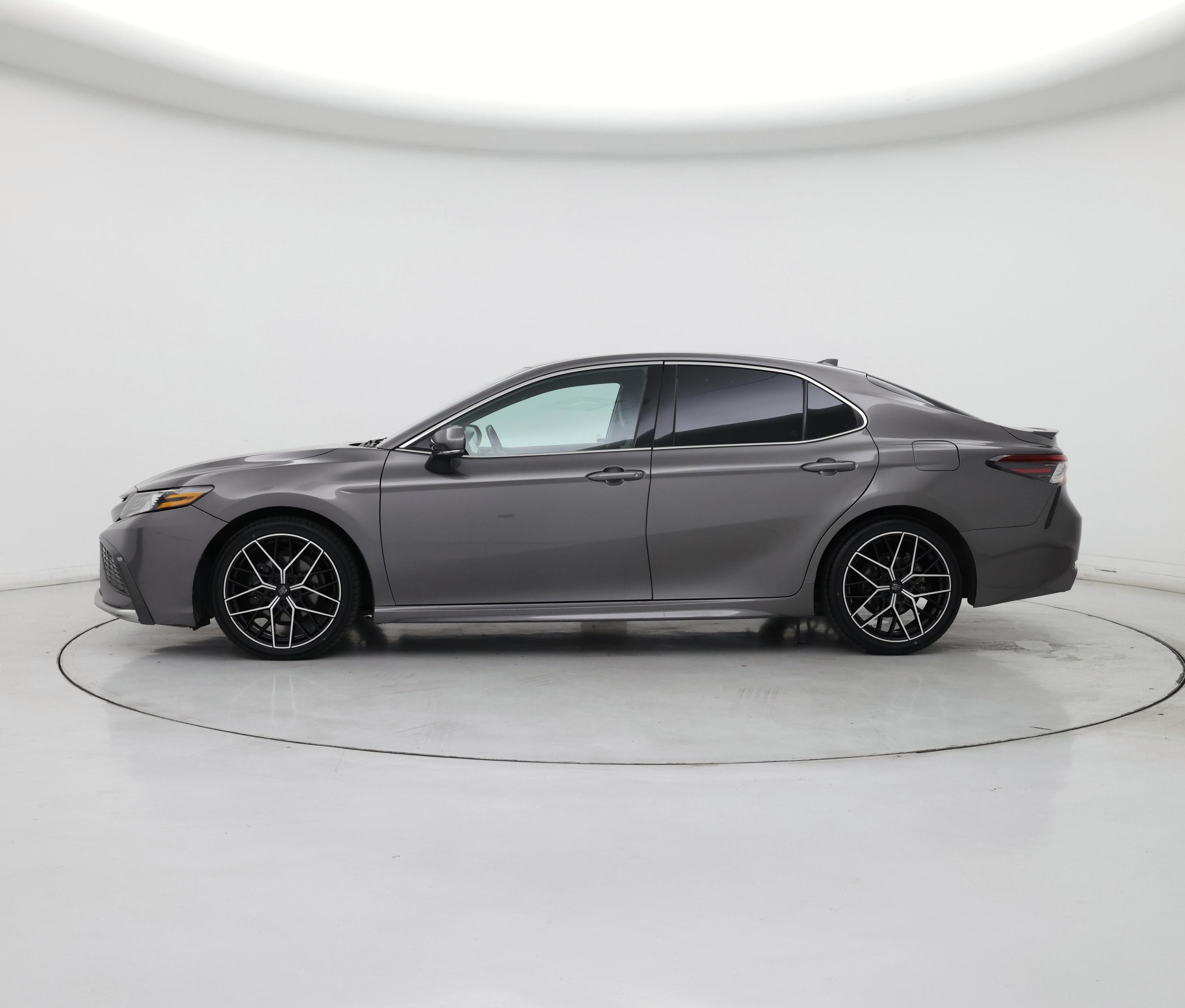 Thumbnail: 2021 Toyota Camry - 3