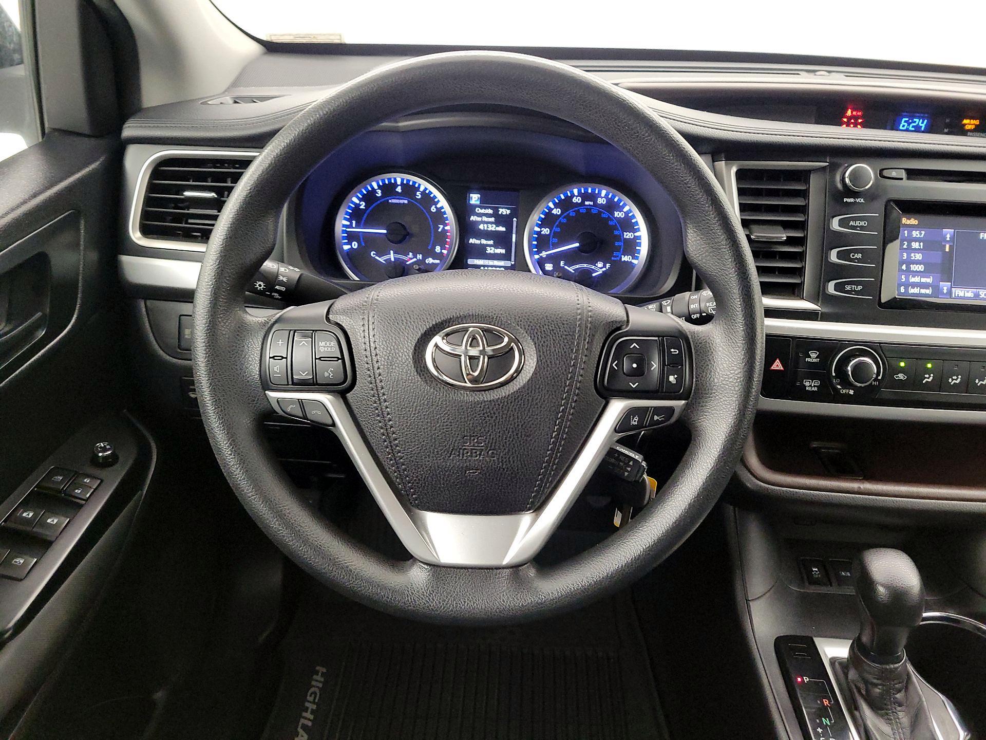 Thumbnail: 2018 Toyota Highlander - 10