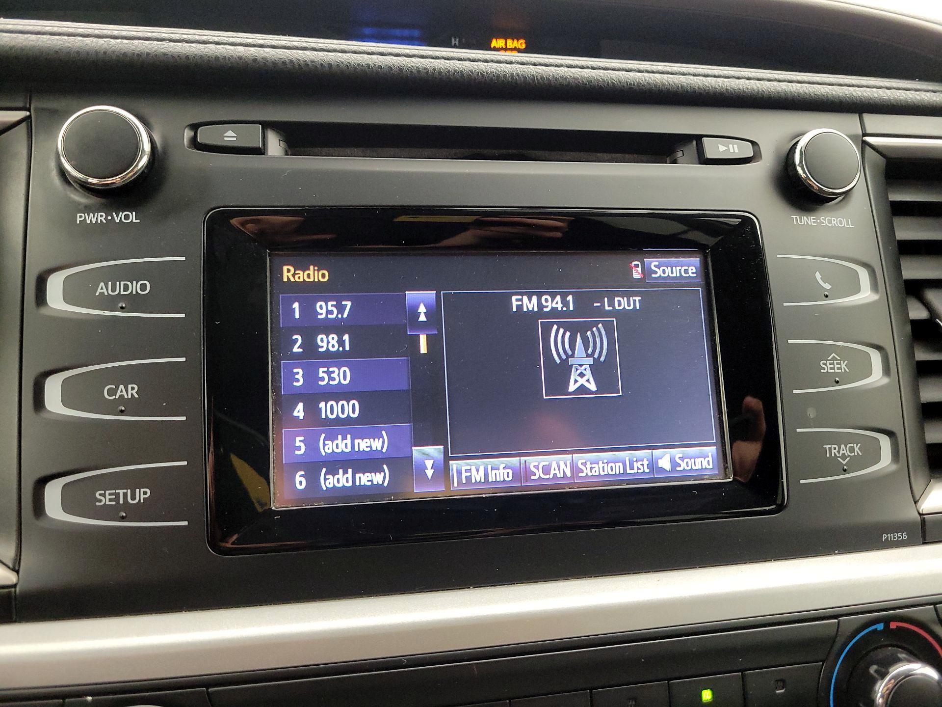 Thumbnail: 2018 Toyota Highlander - 15