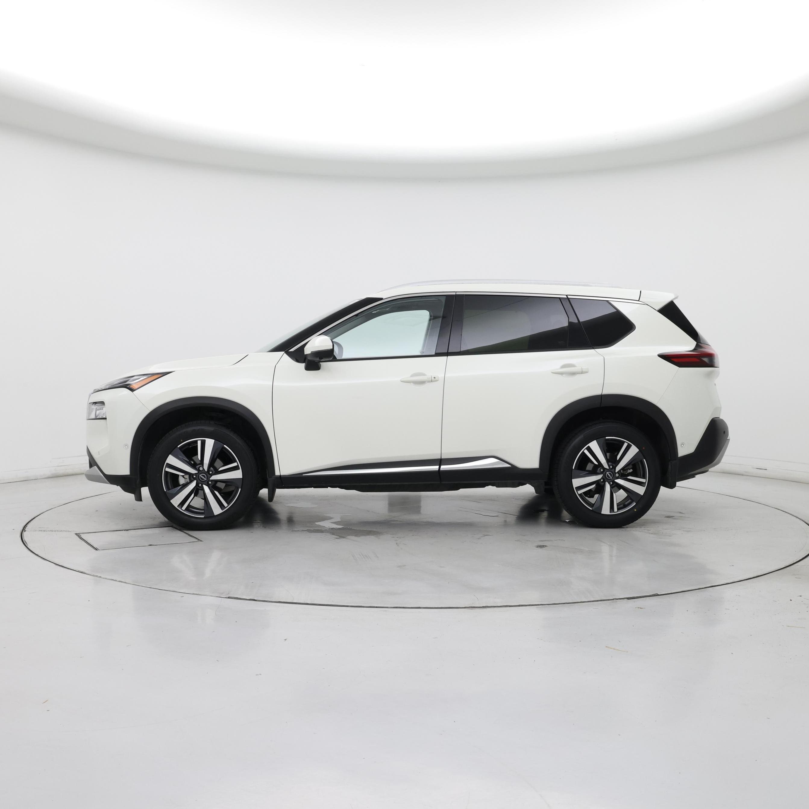 Thumbnail: 2023 Nissan Rogue - 3