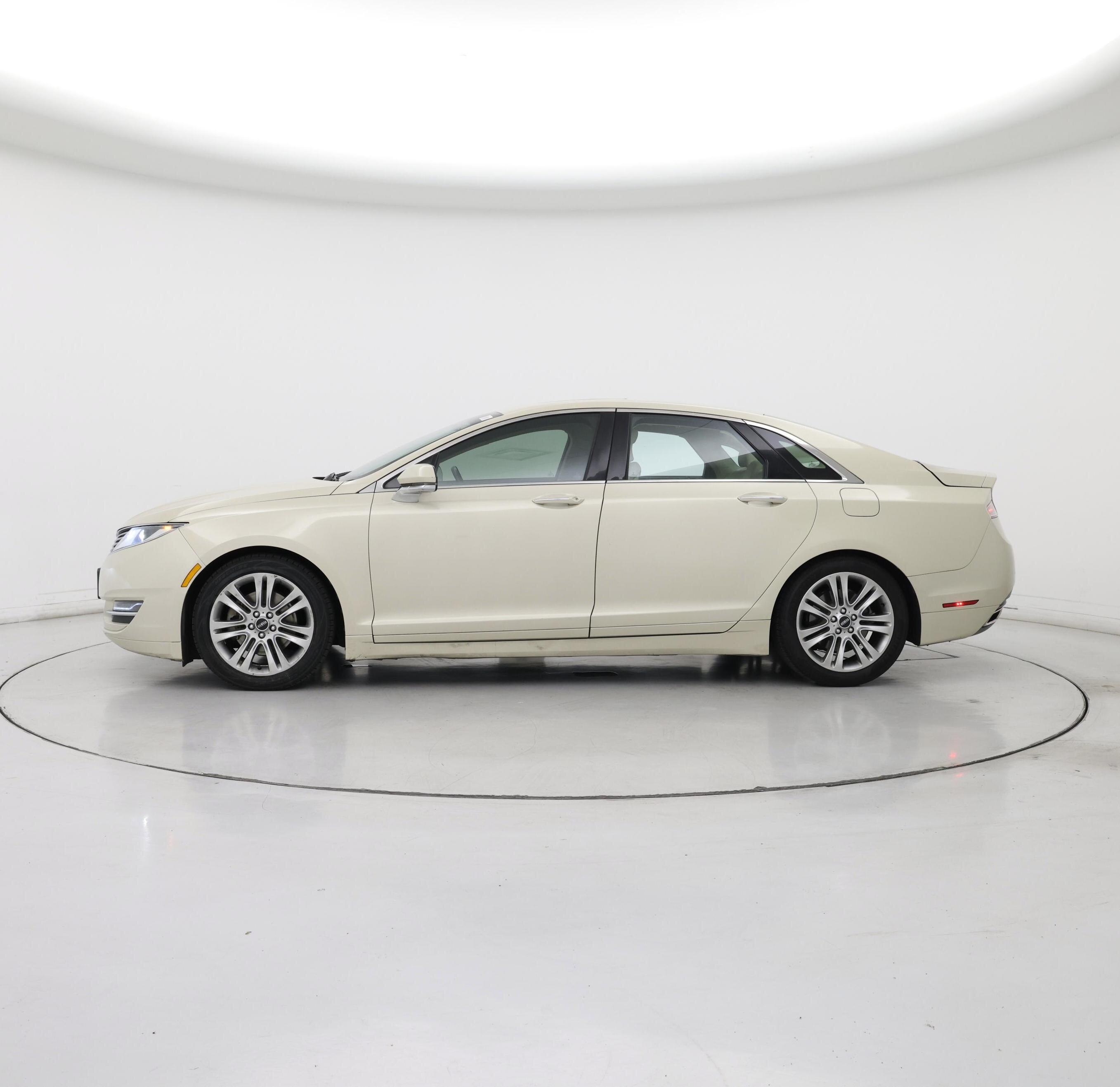 Thumbnail: 2014 Lincoln MKZ - 3