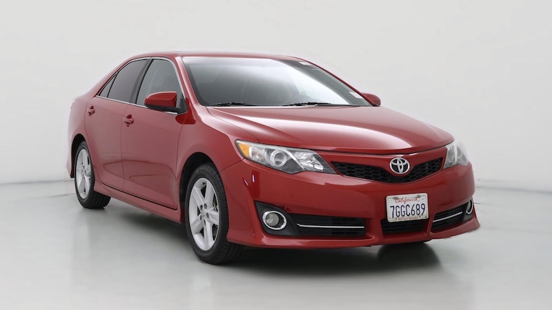 2014 Toyota Camry SE Hero Image