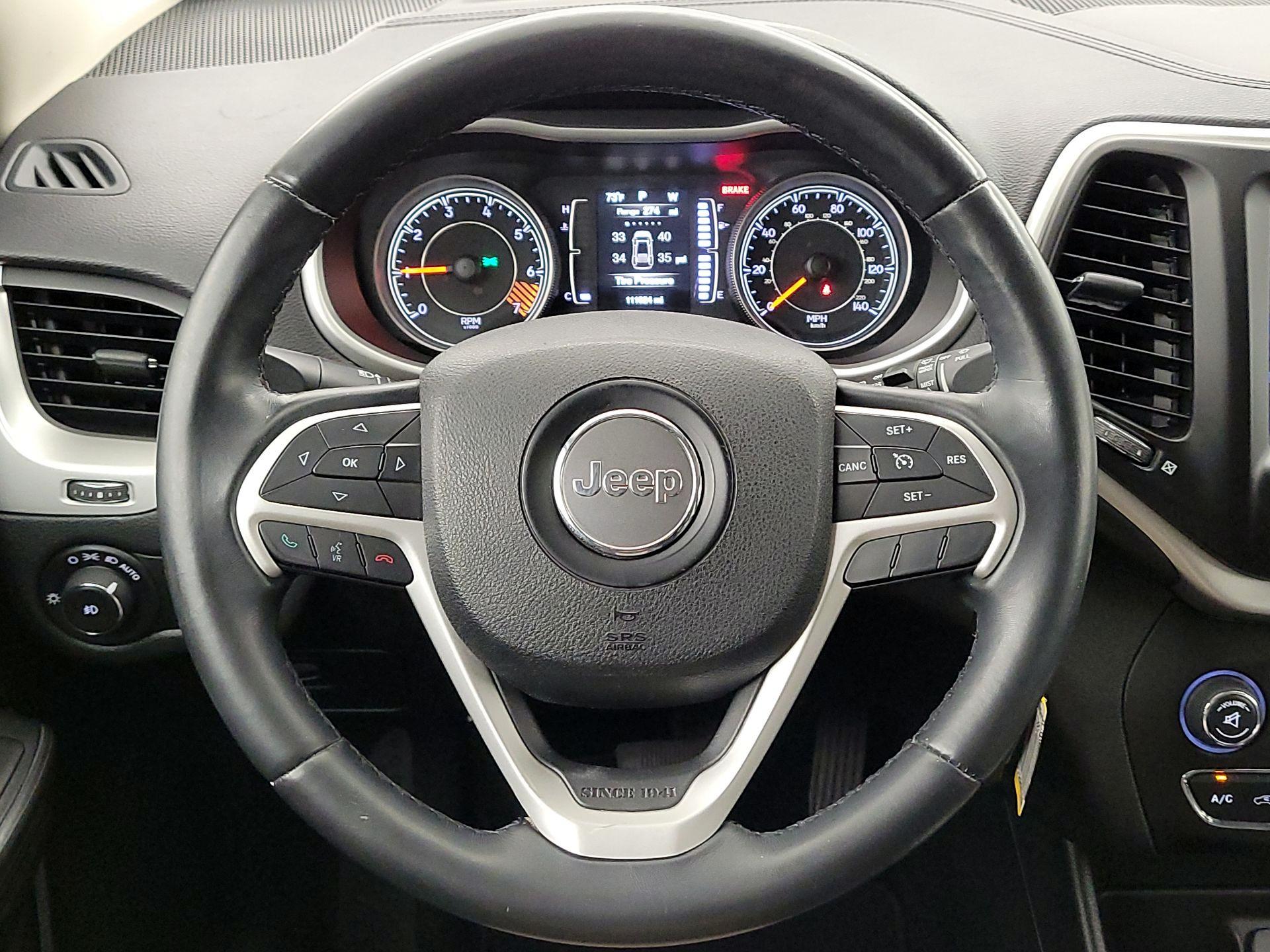 Thumbnail: 2015 Jeep Cherokee - 10