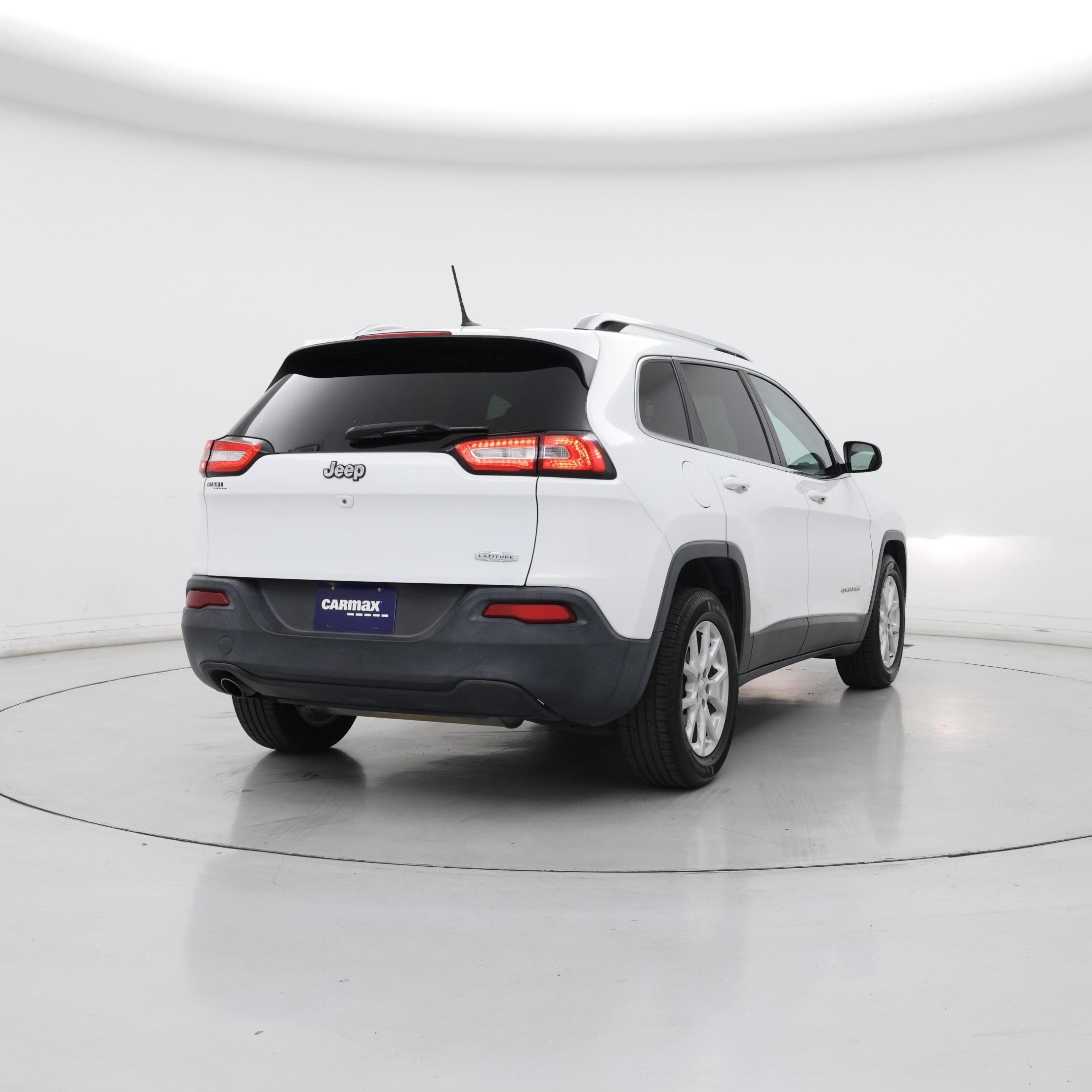 Thumbnail: 2015 Jeep Cherokee - 8