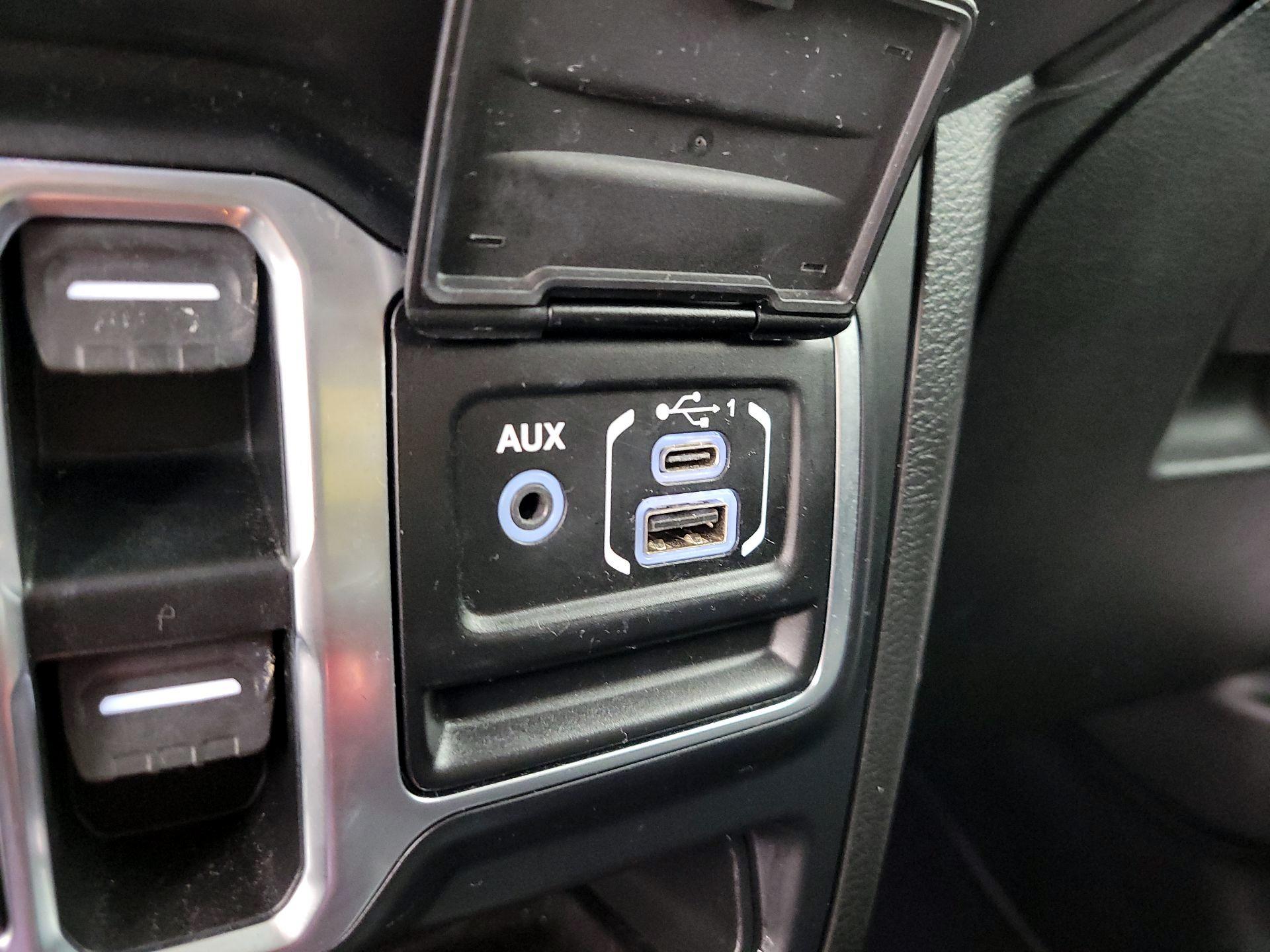 Thumbnail: 2018 Jeep Wrangler - 18