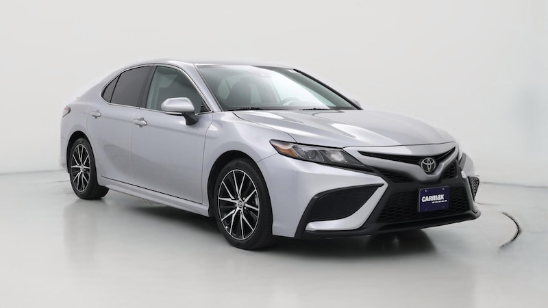 2022 Toyota Camry SE Hero Image