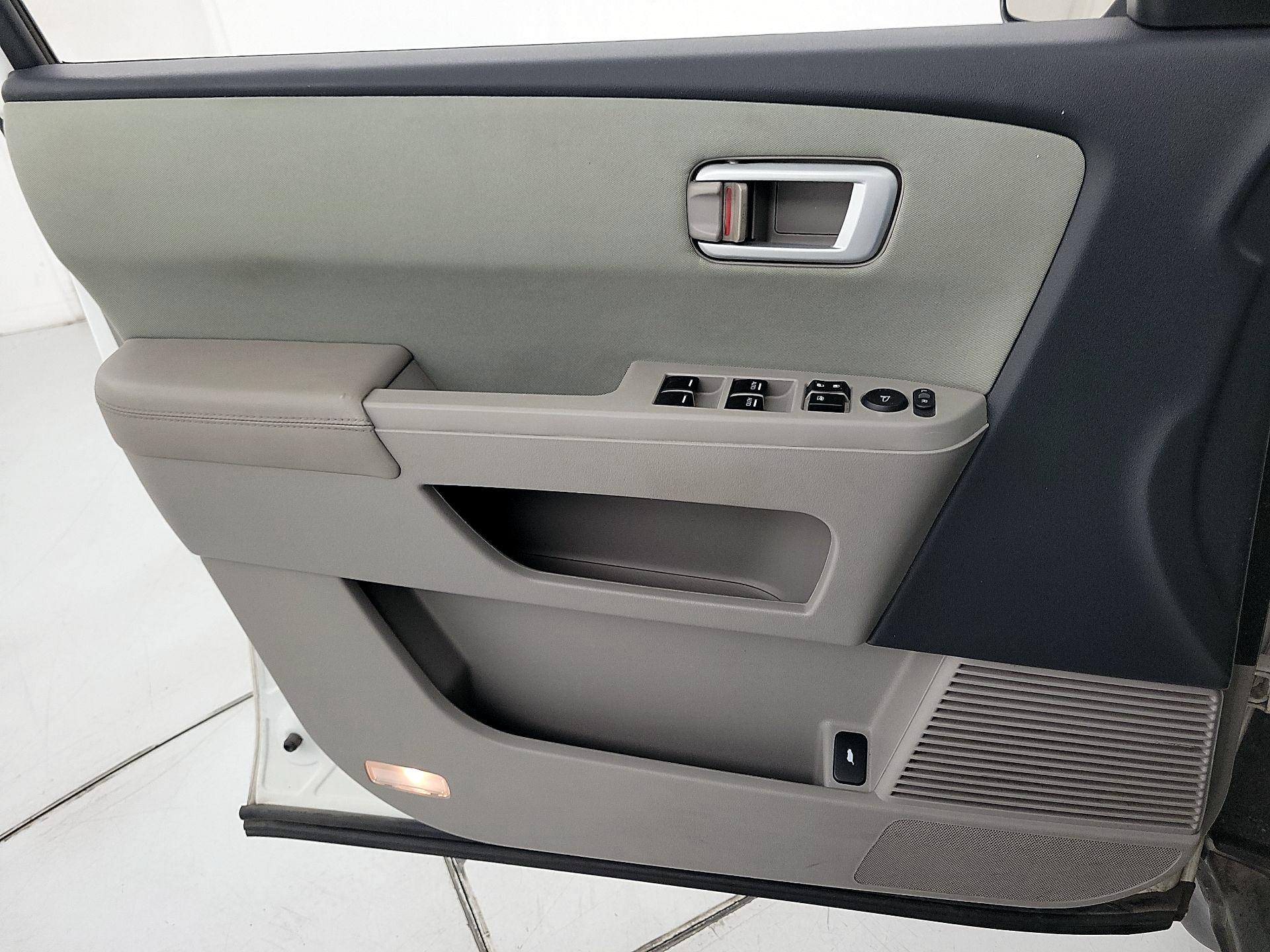 Thumbnail: 2014 Honda Pilot - 12