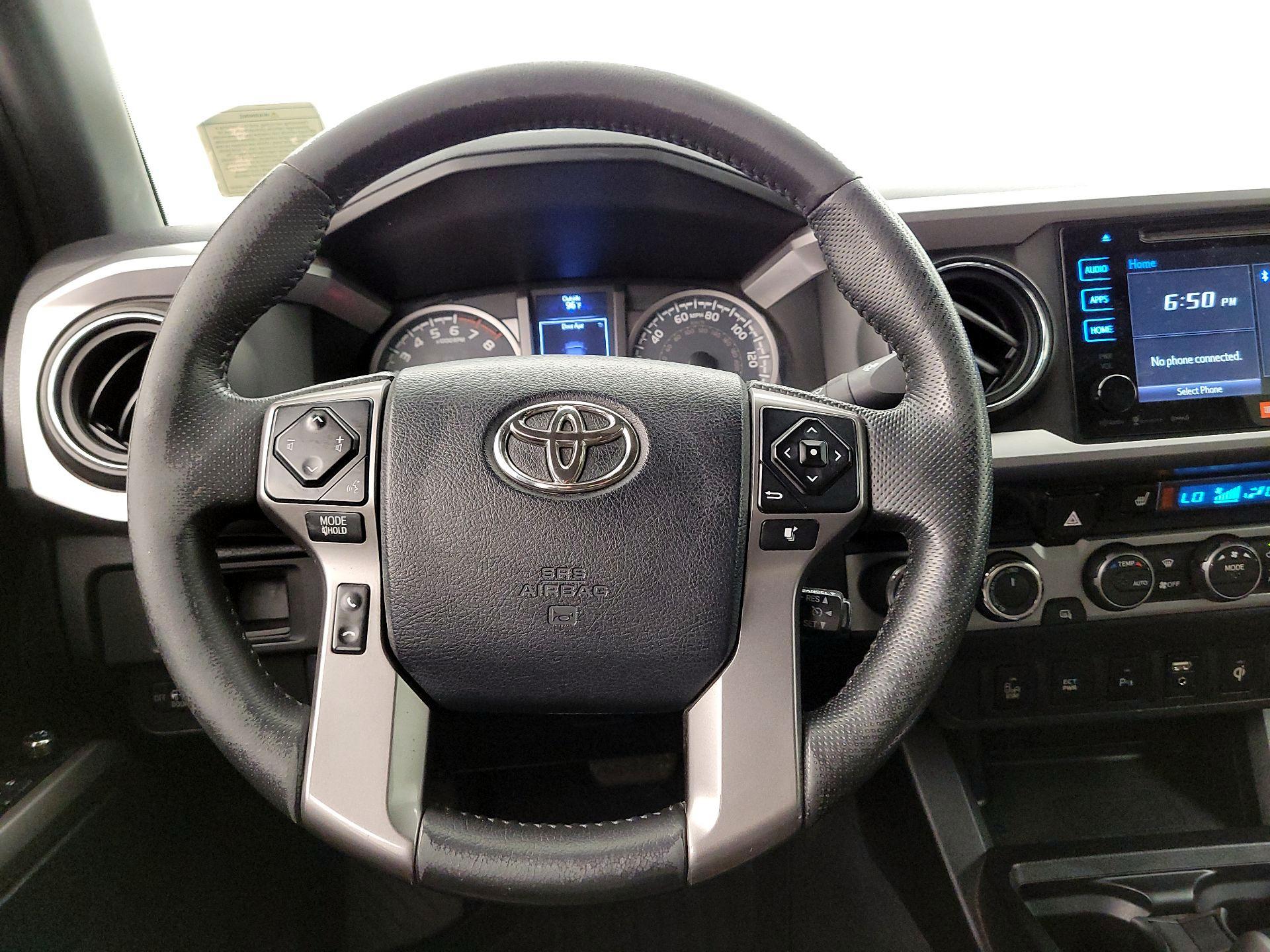 Thumbnail: 2016 Toyota Tacoma - 10