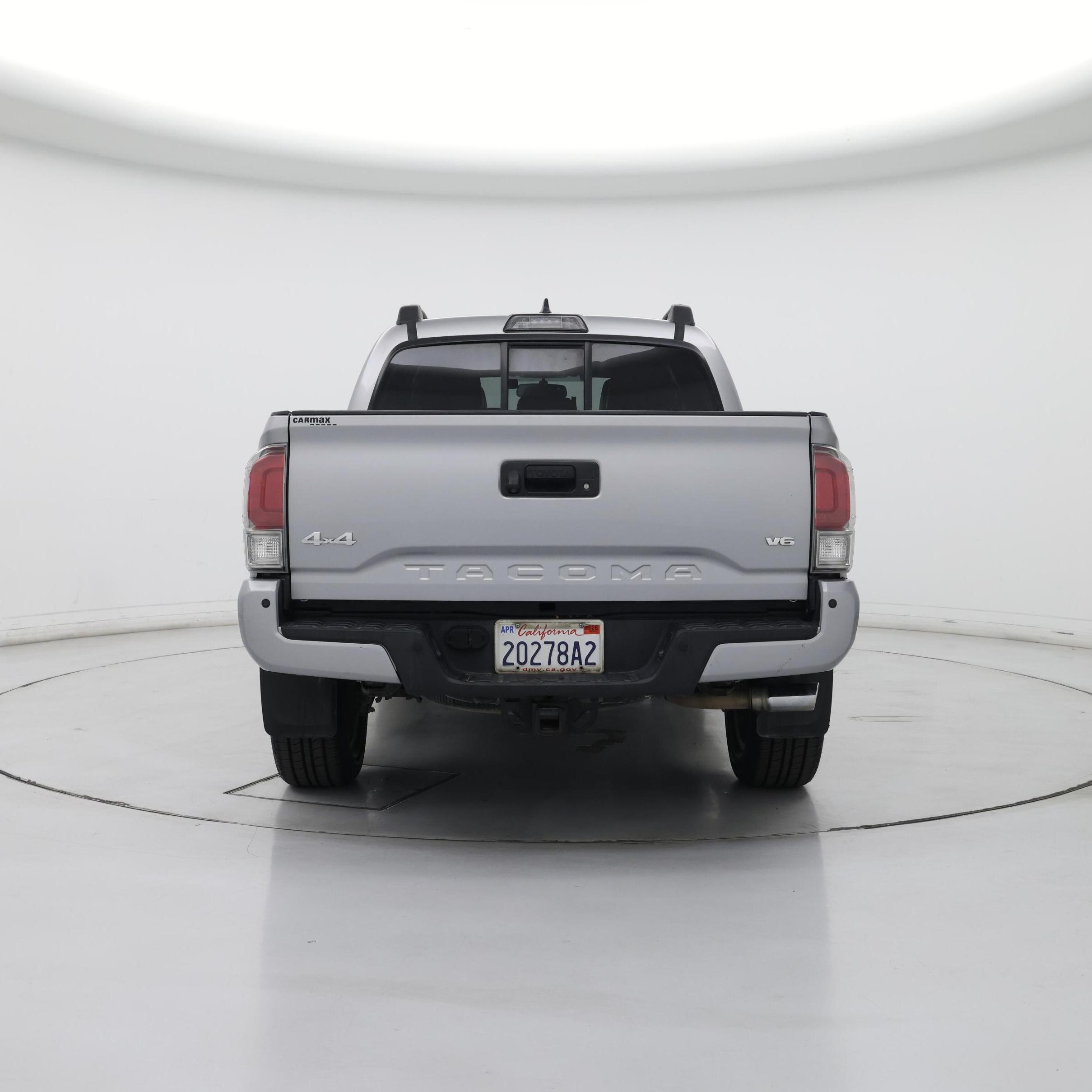 Thumbnail: 2016 Toyota Tacoma - 6