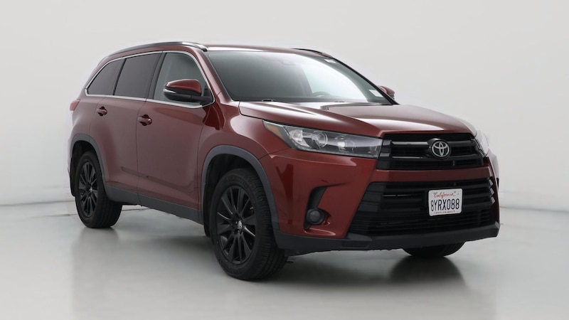 2019 Toyota Highlander SE Hero Image