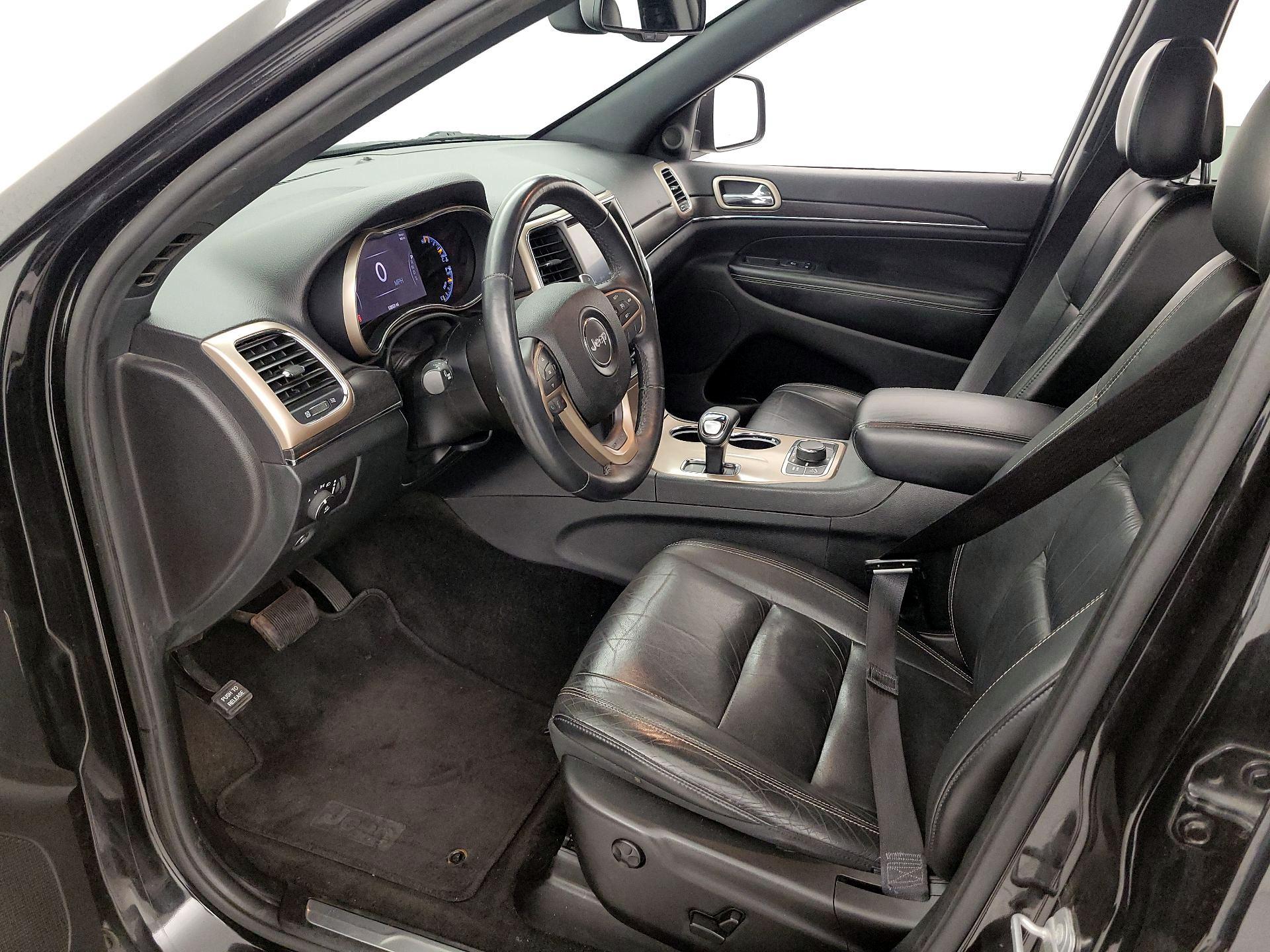 Thumbnail: 2015 Jeep Grand Cherokee - 11