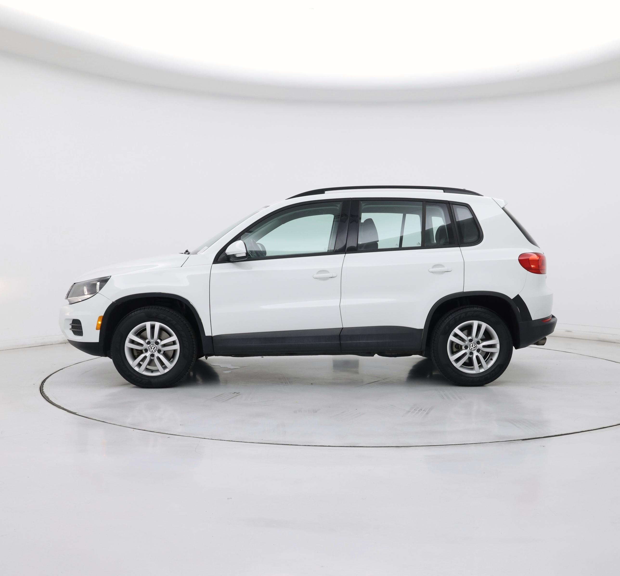 Thumbnail: 2017 Volkswagen Tiguan - 3