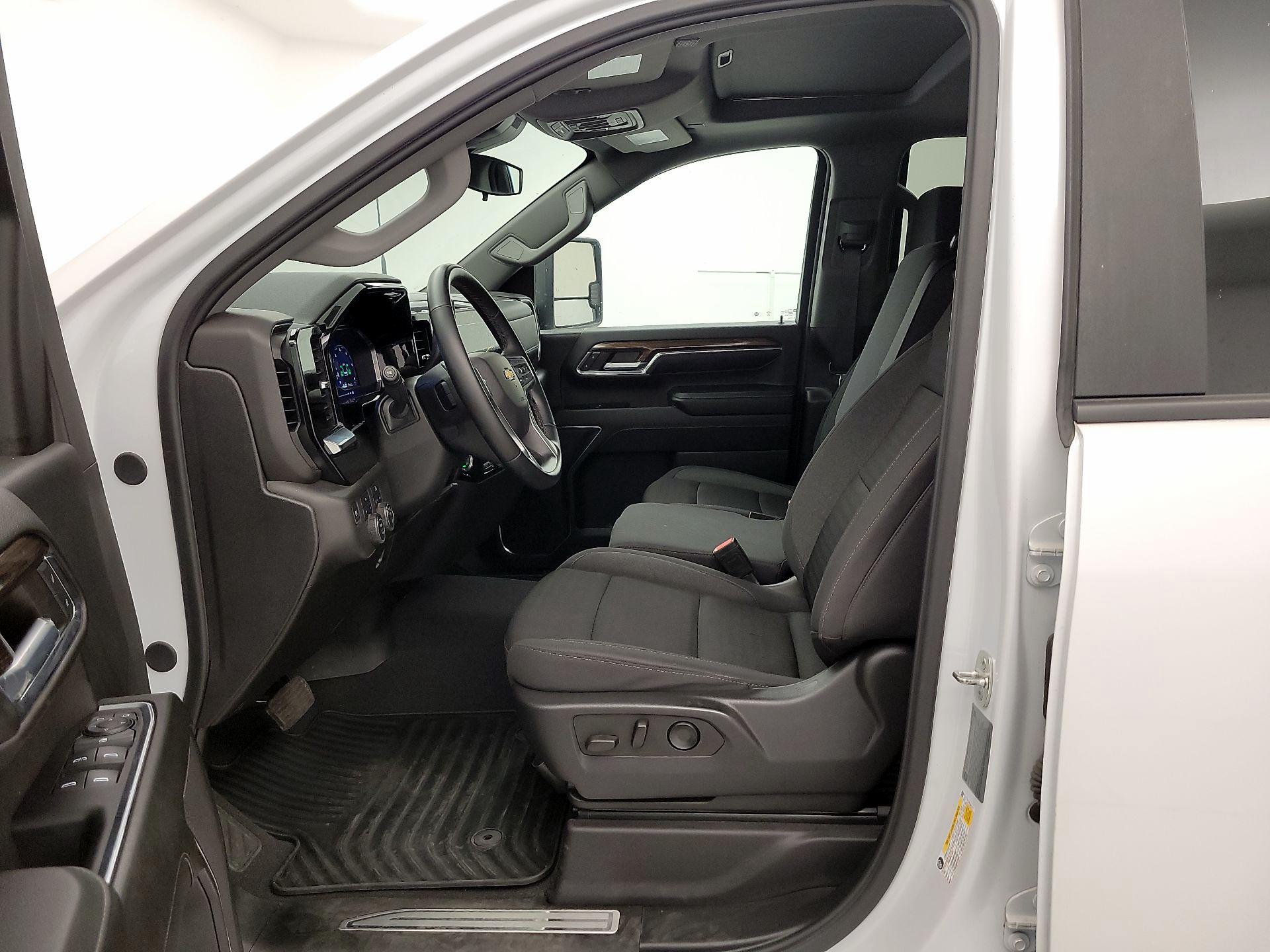 Thumbnail: 2024 Chevrolet Silverado 3500 - 11