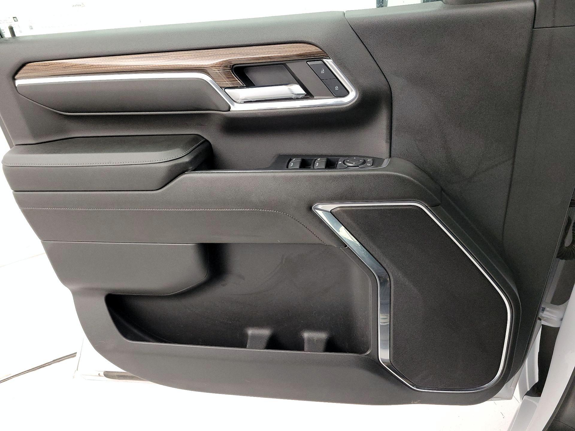 Thumbnail: 2024 Chevrolet Silverado 3500 - 12