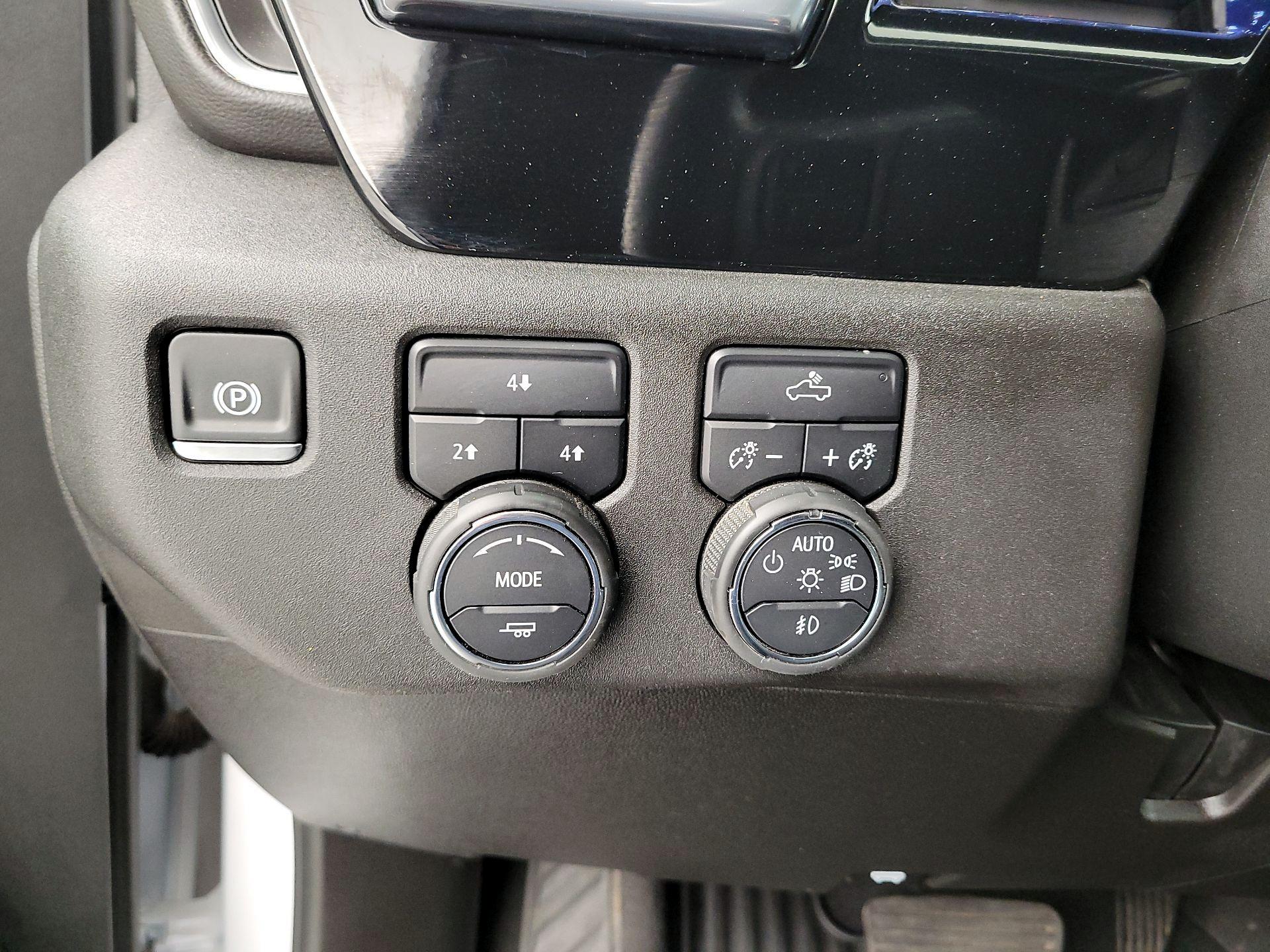 Thumbnail: 2024 Chevrolet Silverado 3500 - 13