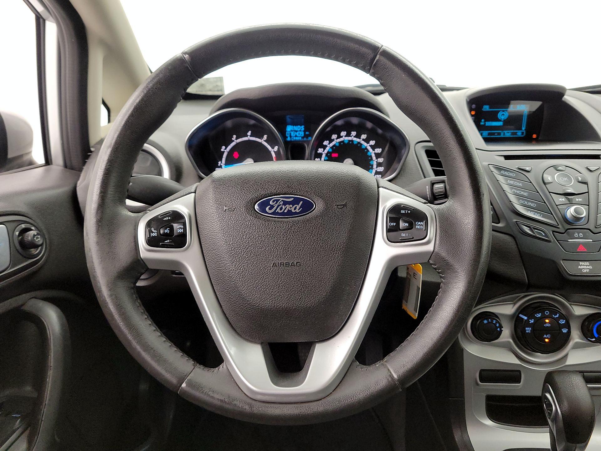 Thumbnail: 2015 Ford Fiesta - 10