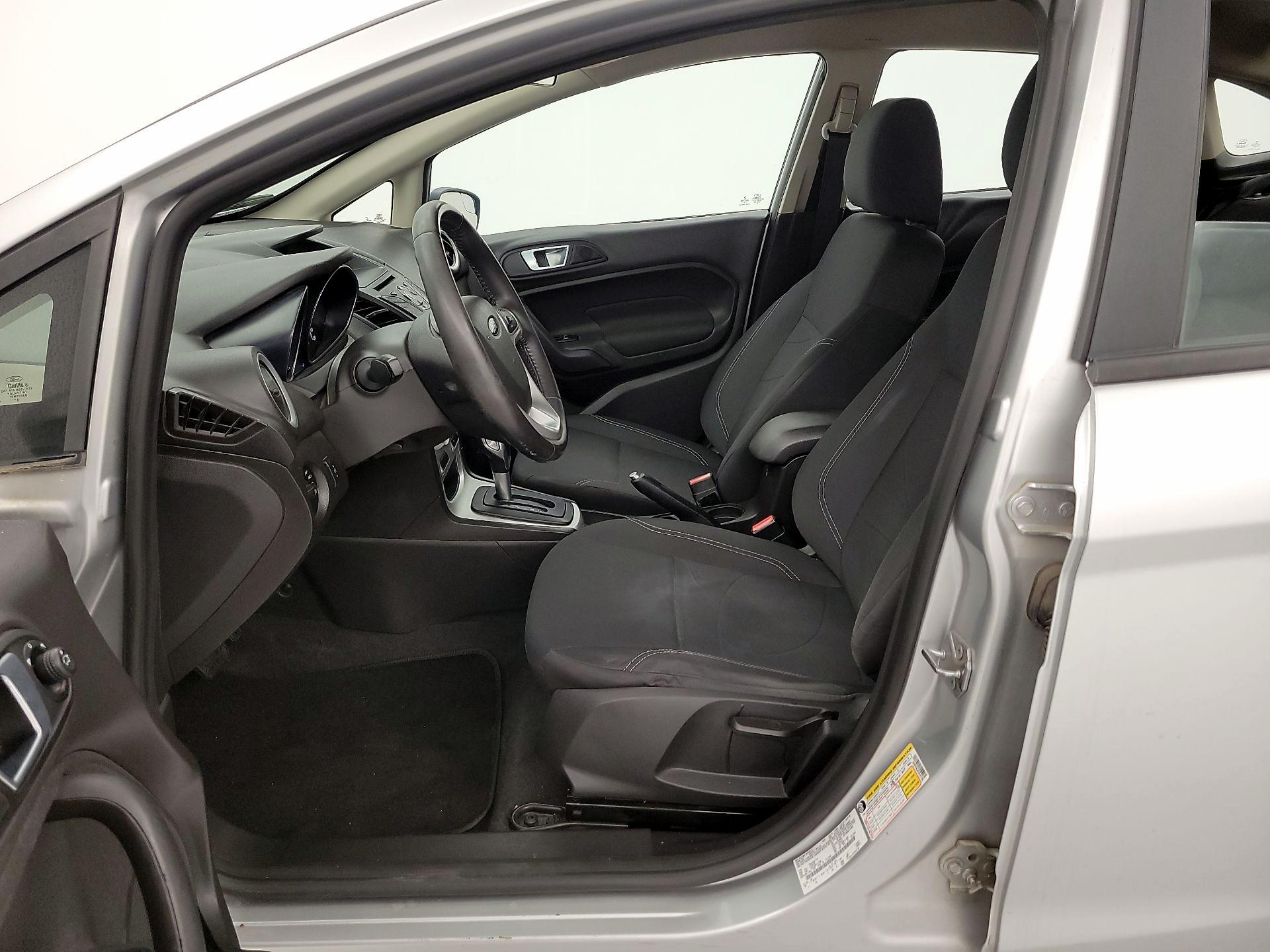 Thumbnail: 2015 Ford Fiesta - 11